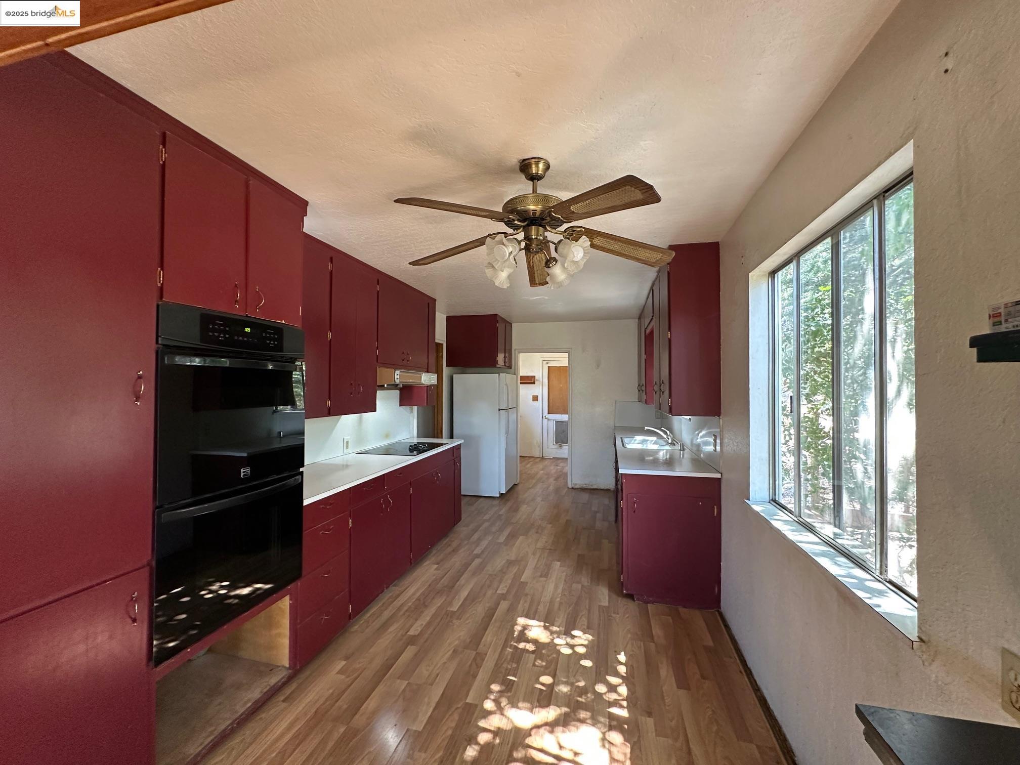 Detail Gallery Image 11 of 39 For 20215 Peaceful Oak Road, Sonora,  CA 95370 - 3 Beds | 2/1 Baths