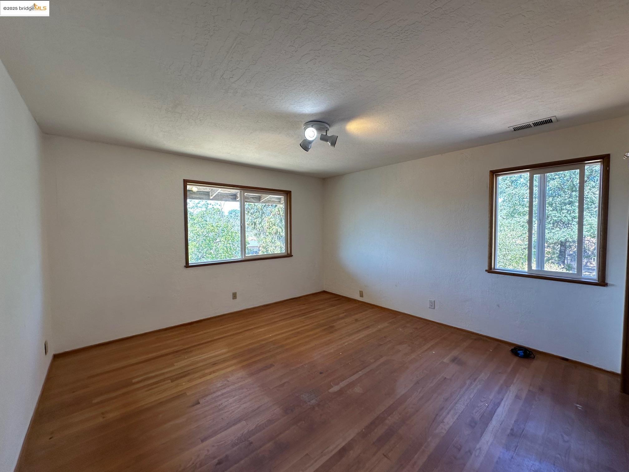 Detail Gallery Image 13 of 39 For 20215 Peaceful Oak Road, Sonora,  CA 95370 - 3 Beds | 2/1 Baths