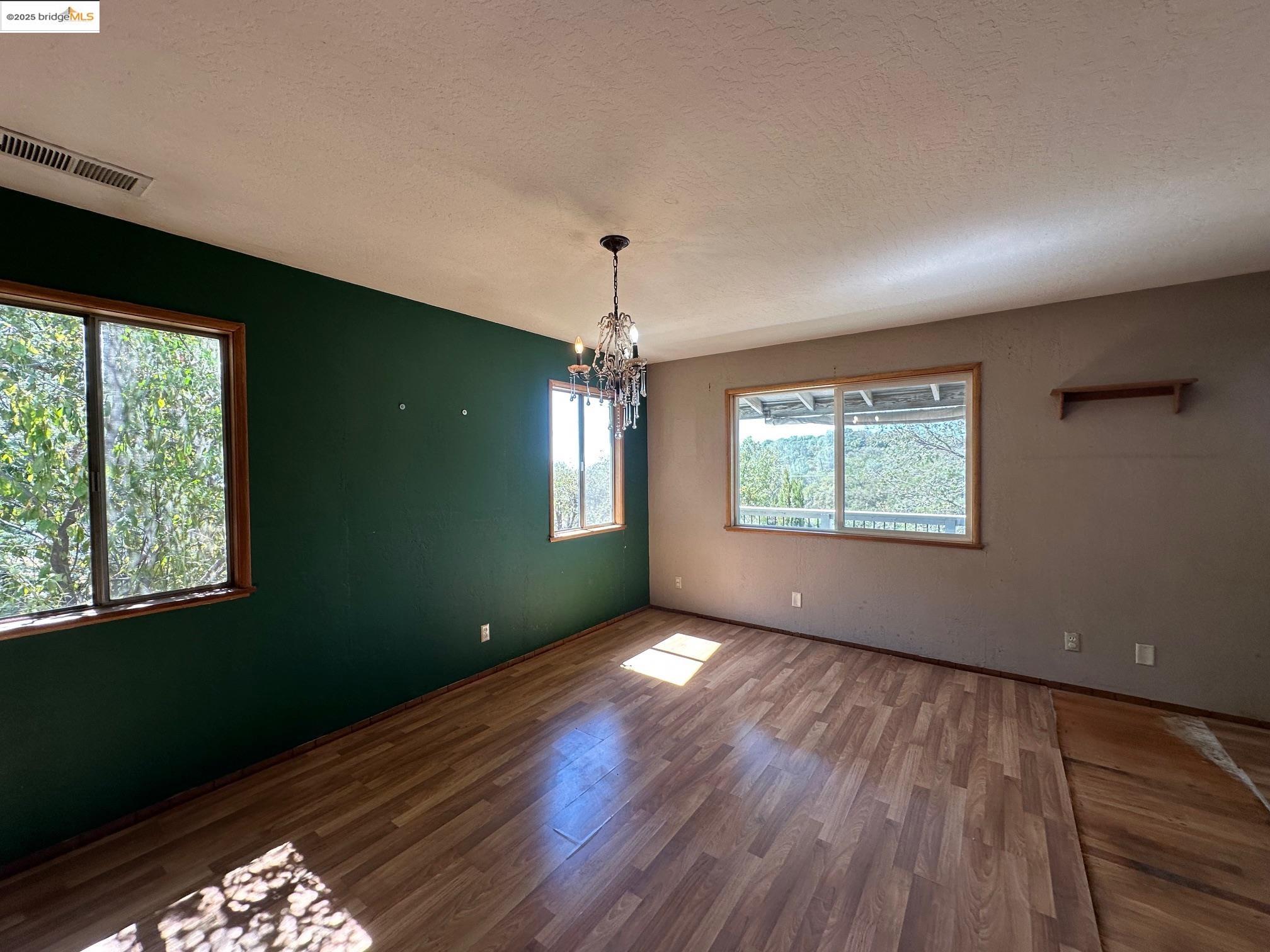 Detail Gallery Image 9 of 39 For 20215 Peaceful Oak Road, Sonora,  CA 95370 - 3 Beds | 2/1 Baths