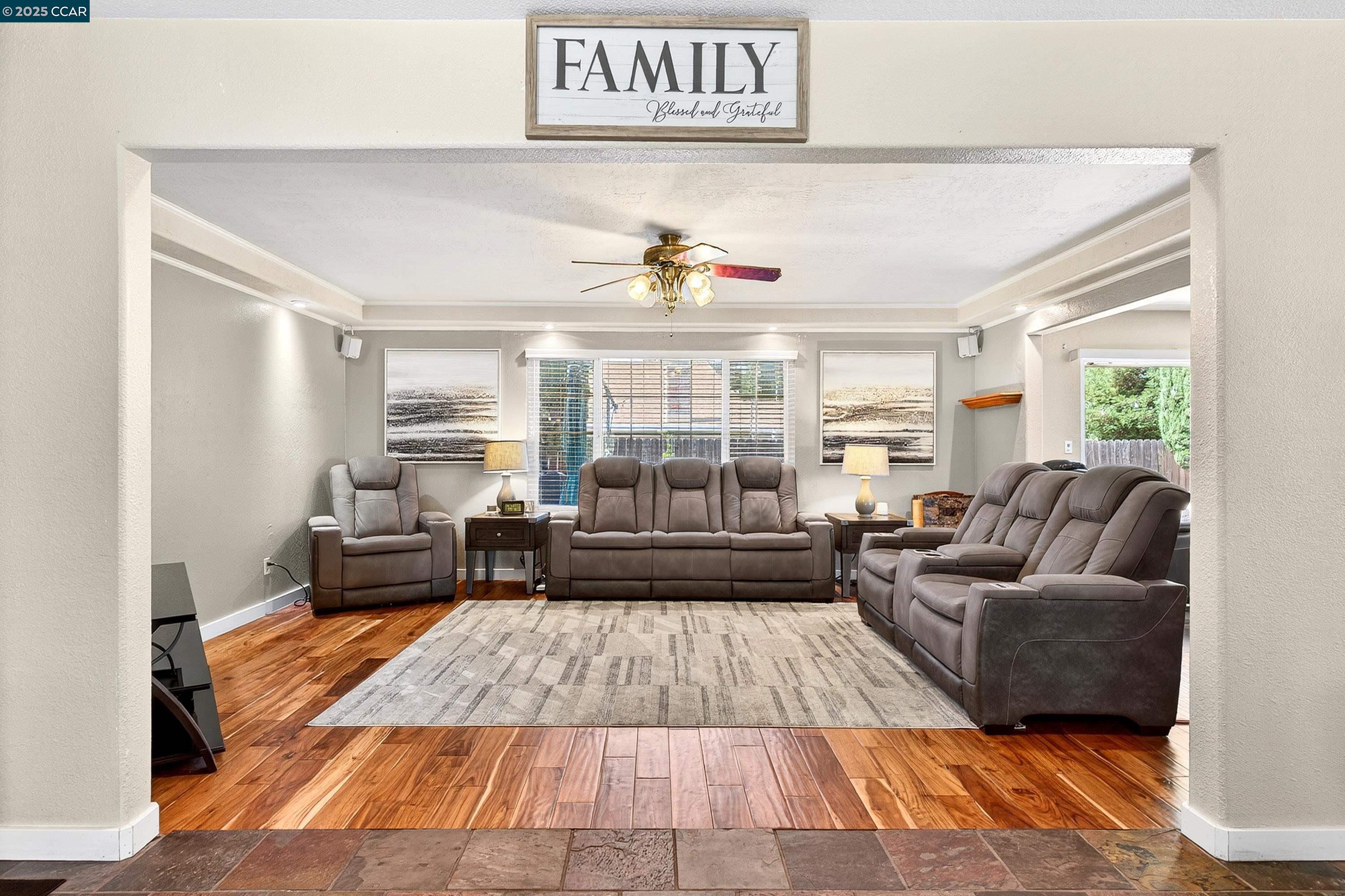Detail Gallery Image 10 of 34 For 2377 Hilliard Cir, Antioch,  CA 94509 - 3 Beds | 2 Baths