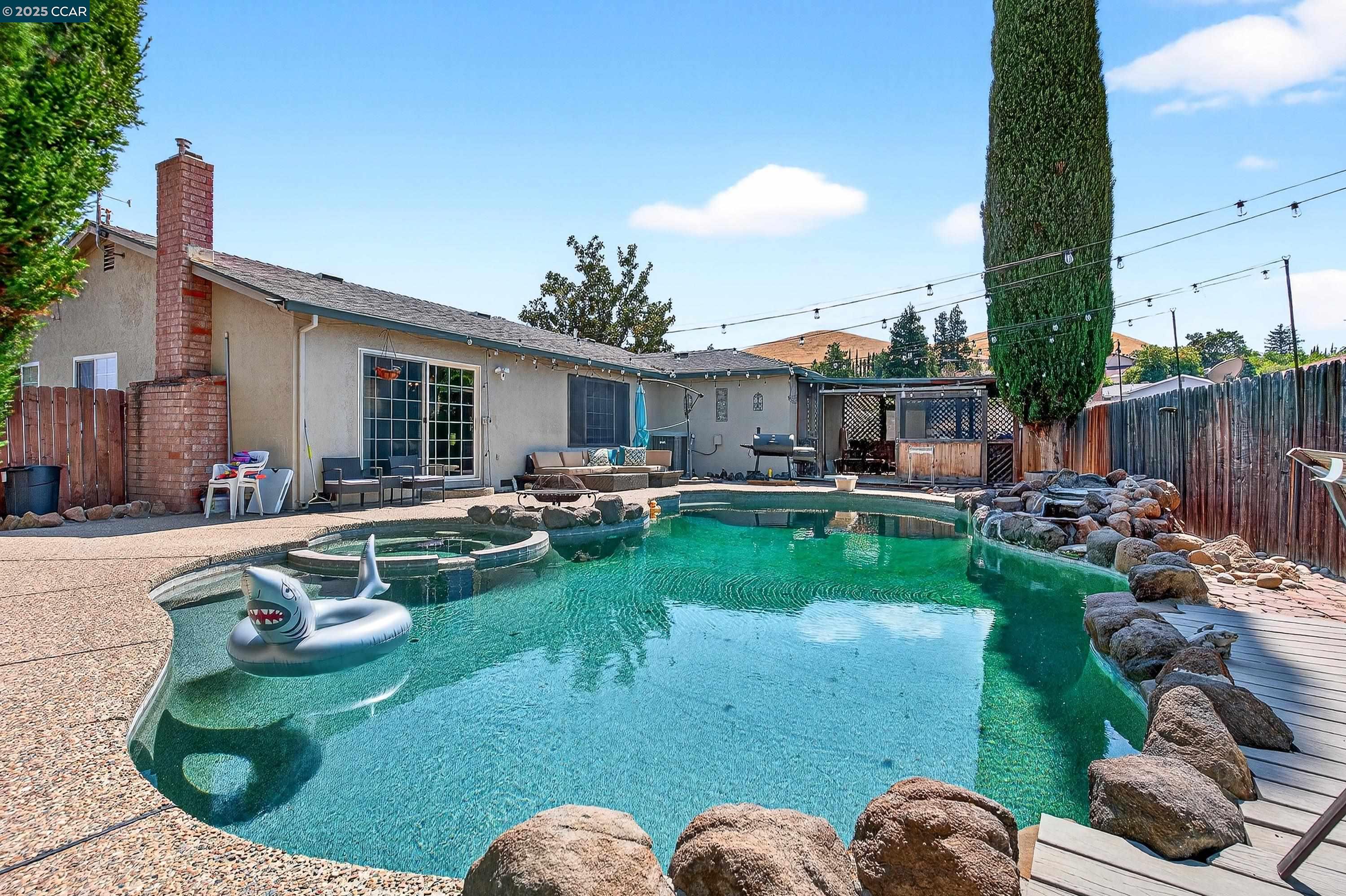 Detail Gallery Image 27 of 34 For 2377 Hilliard Cir, Antioch,  CA 94509 - 3 Beds | 2 Baths