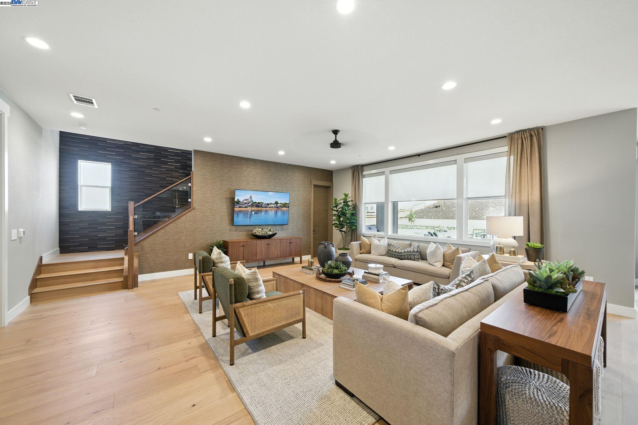 Detail Gallery Image 18 of 55 For 1683 S Wren Street, Dublin,  CA 94568 - 5 Beds | 5/2 Baths