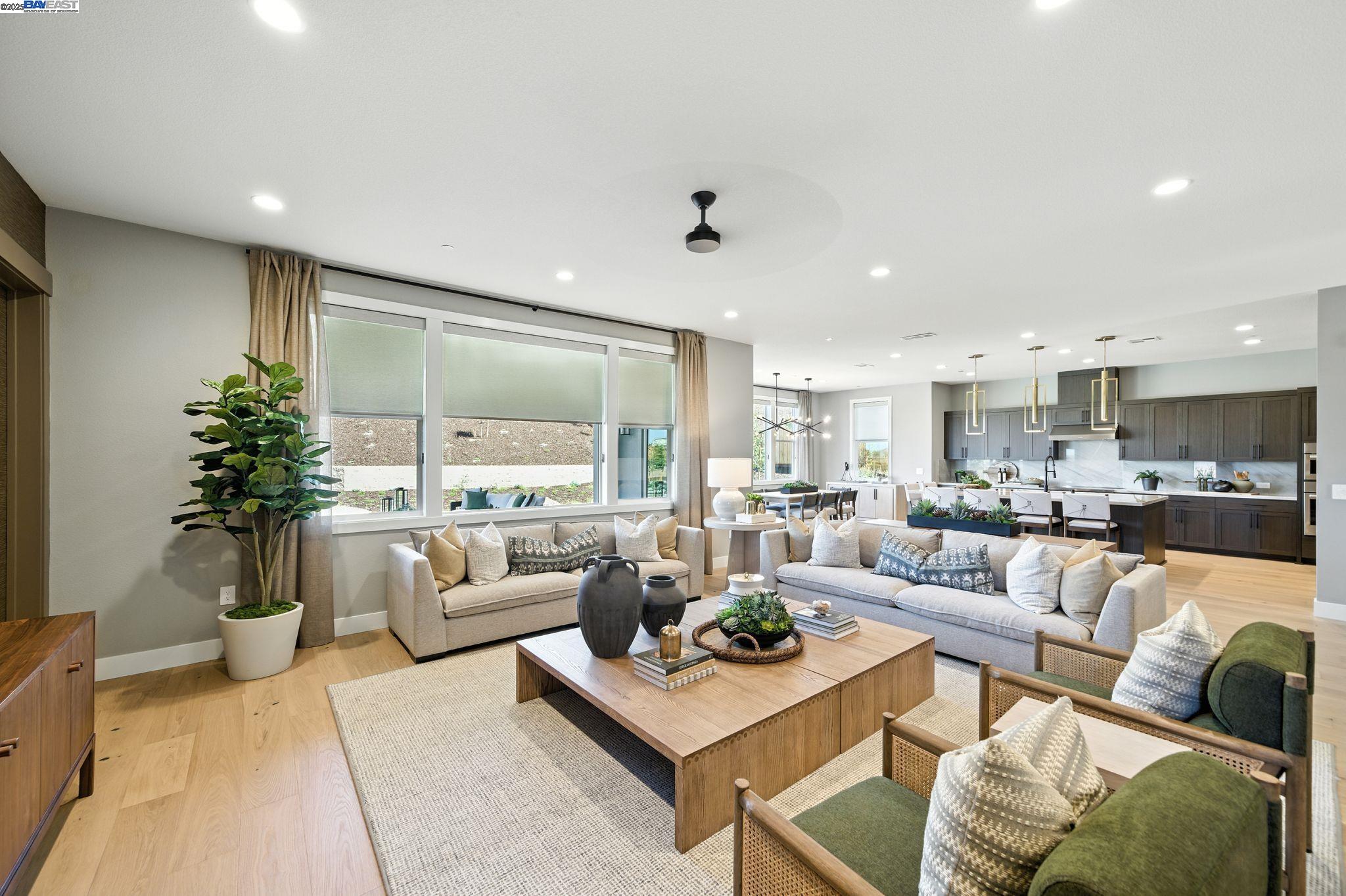Detail Gallery Image 21 of 55 For 1683 S Wren Street, Dublin,  CA 94568 - 5 Beds | 5/2 Baths