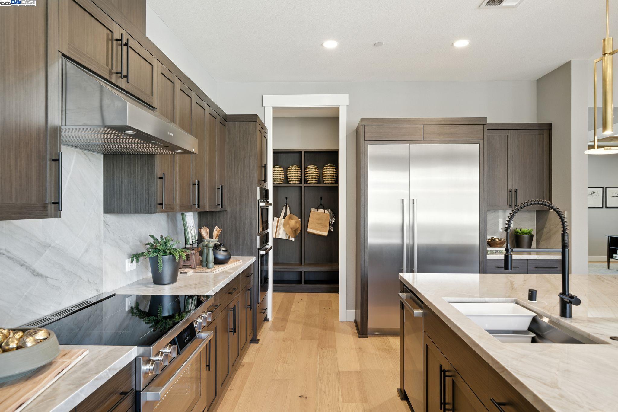 Detail Gallery Image 27 of 55 For 1683 S Wren Street, Dublin,  CA 94568 - 5 Beds | 5/2 Baths