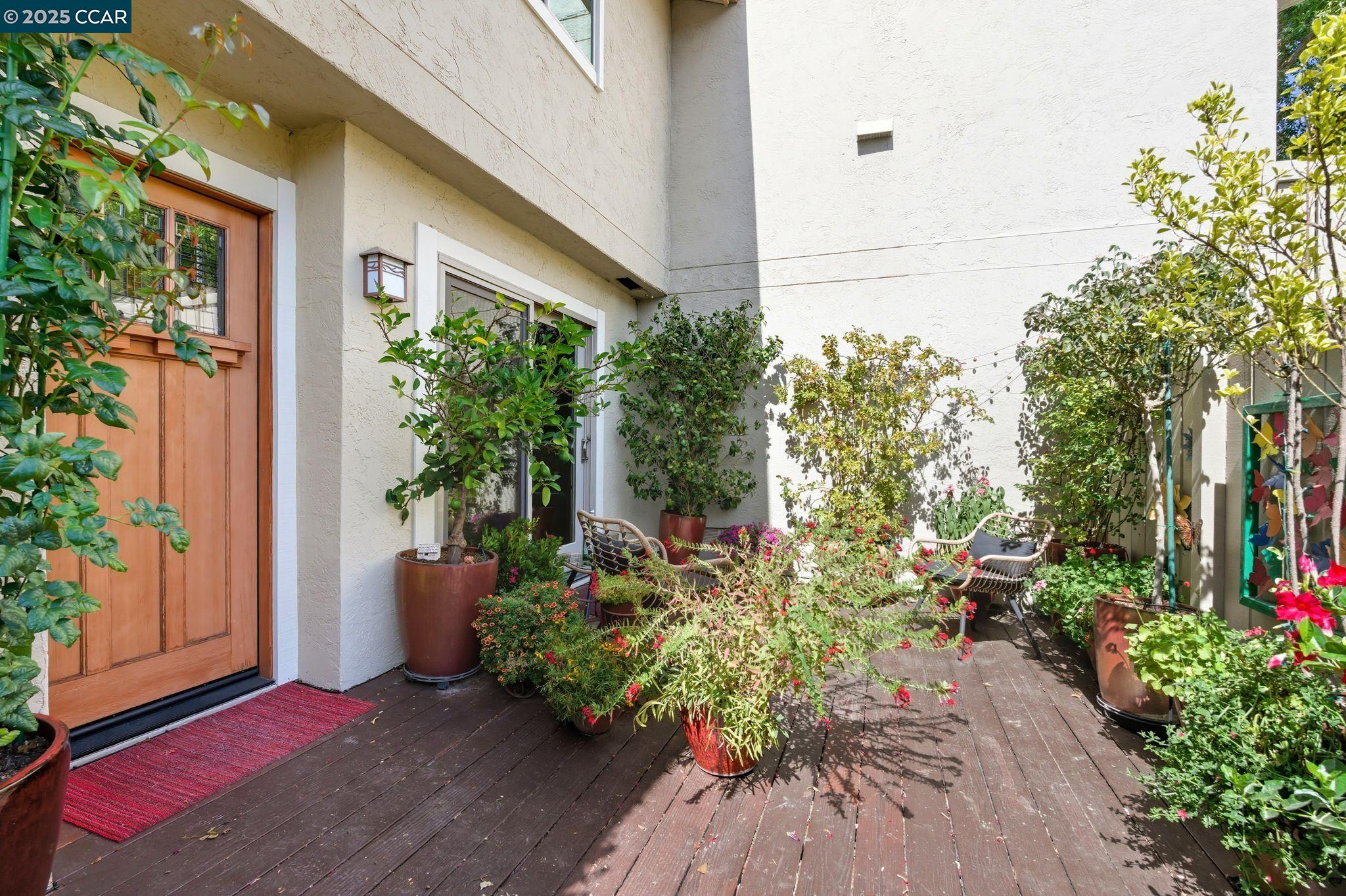 Detail Gallery Image 1 of 32 For 1585 Moraga Way, Moraga,  CA 94556 - 3 Beds | 2/1 Baths