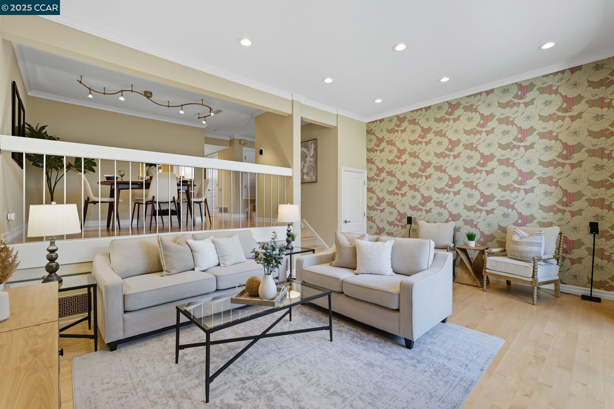 Detail Gallery Image 4 of 32 For 1585 Moraga Way, Moraga,  CA 94556 - 3 Beds | 2/1 Baths