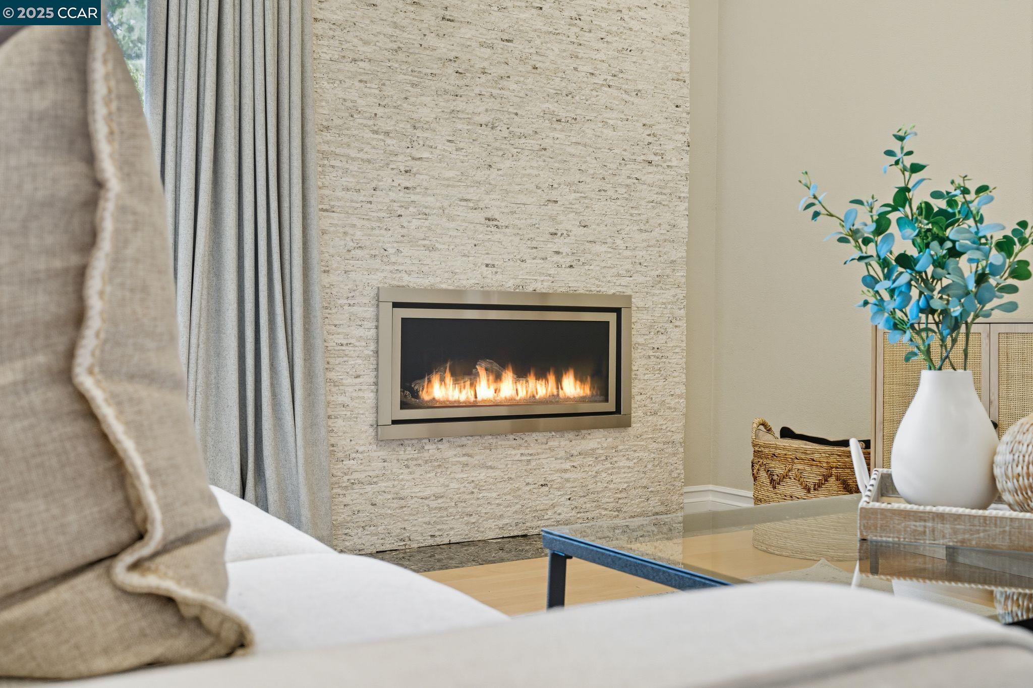 Detail Gallery Image 7 of 32 For 1585 Moraga Way, Moraga,  CA 94556 - 3 Beds | 2/1 Baths