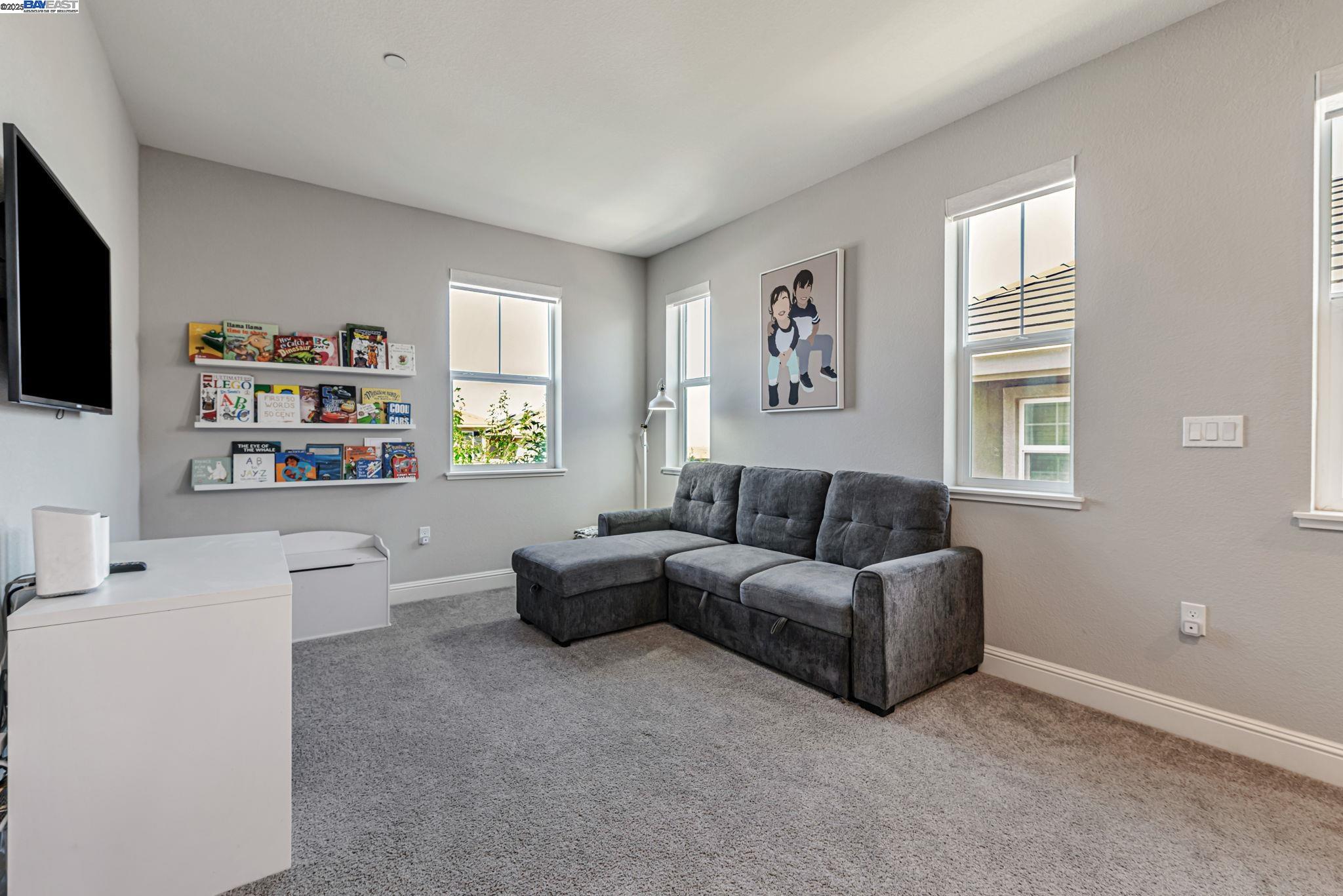 Detail Gallery Image 16 of 33 For 2708 Rio Seco Dr, Bay Point,  CA 94565 - 5 Beds | 3 Baths