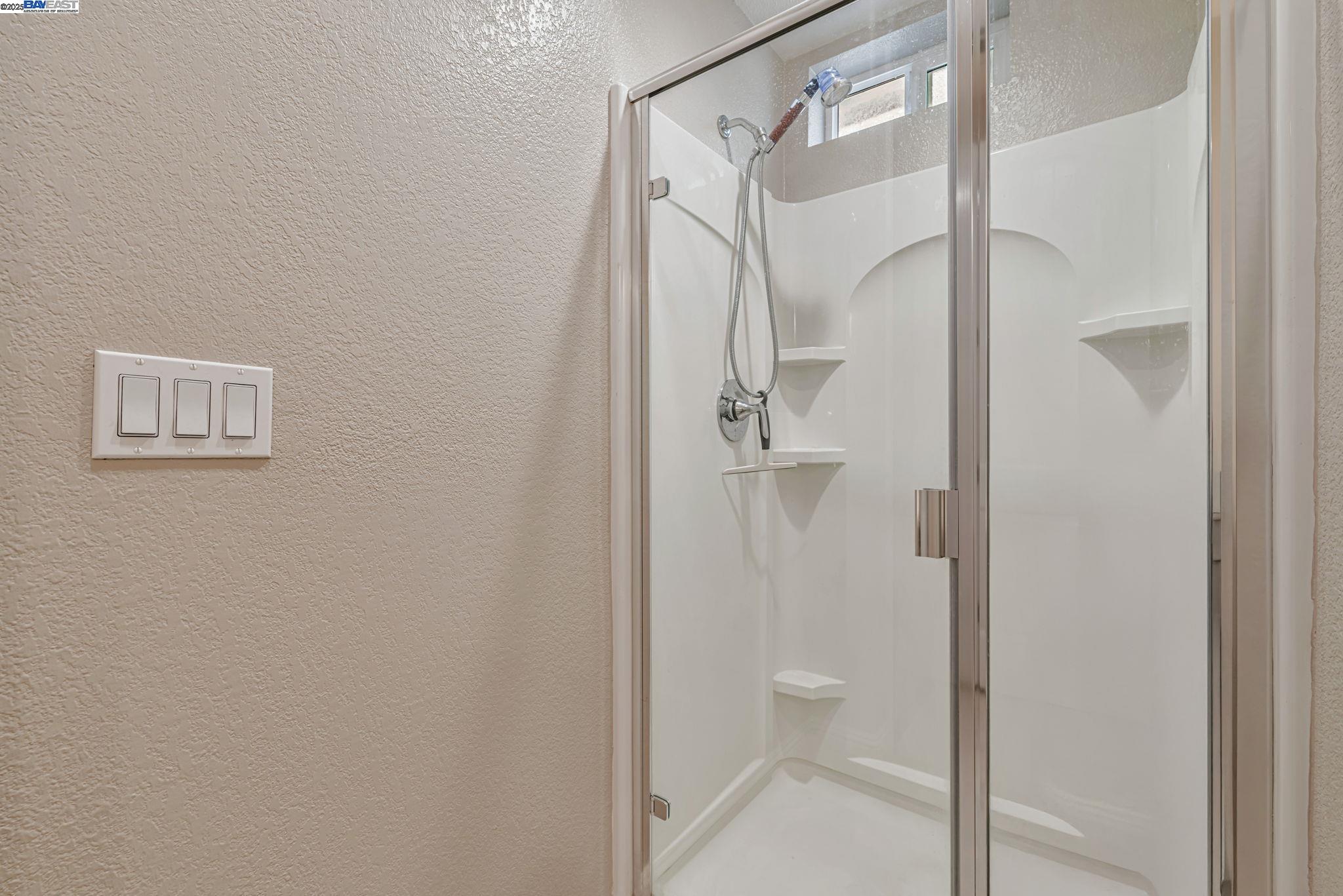 Detail Gallery Image 21 of 33 For 2708 Rio Seco Dr, Bay Point,  CA 94565 - 5 Beds | 3 Baths