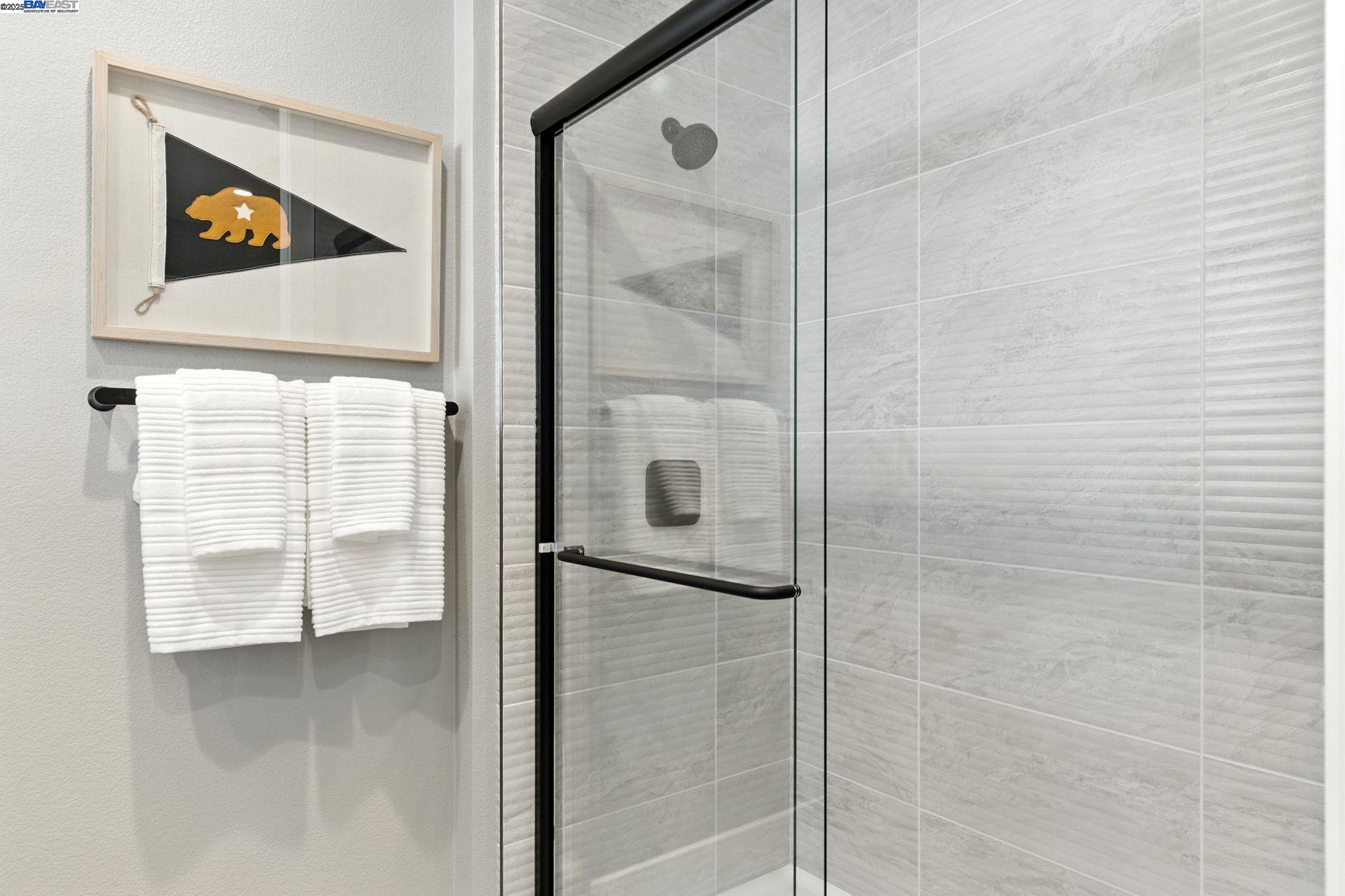 Detail Gallery Image 12 of 60 For 1691 S Wren Street, Dublin,  CA 94568 - 5 Beds | 5/1 Baths