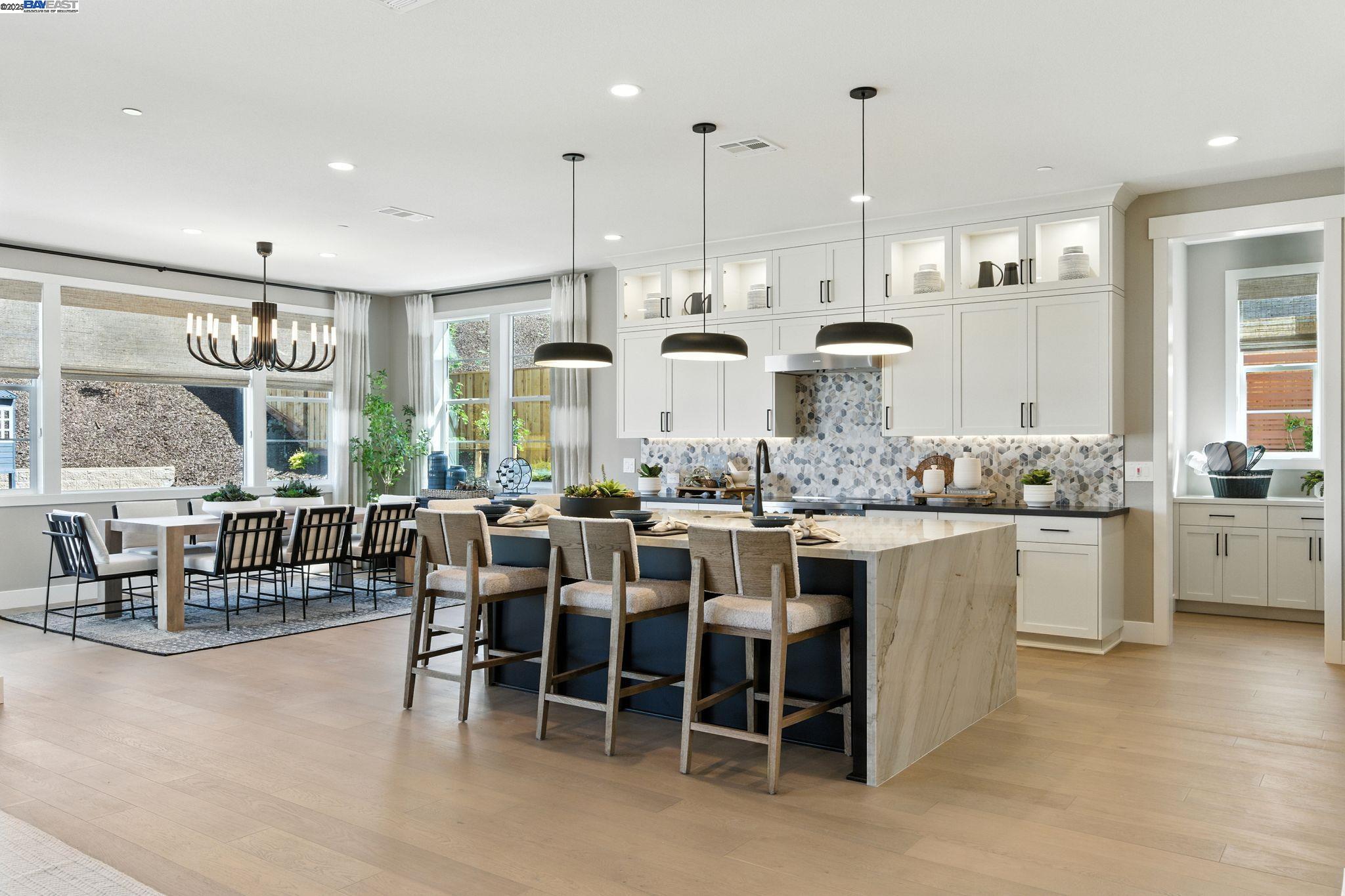 Detail Gallery Image 14 of 60 For 1691 S Wren Street, Dublin,  CA 94568 - 5 Beds | 5/1 Baths