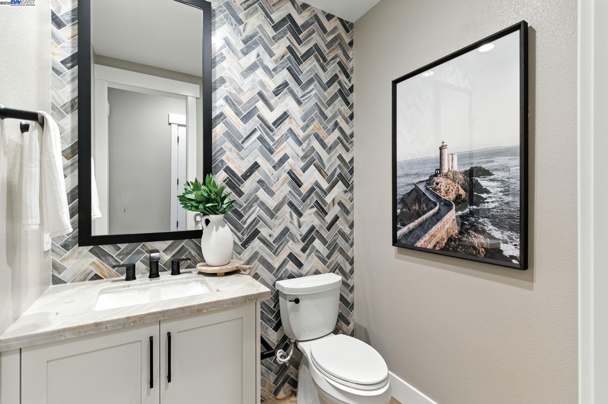 Detail Gallery Image 6 of 60 For 1691 S Wren Street, Dublin,  CA 94568 - 5 Beds | 5/1 Baths