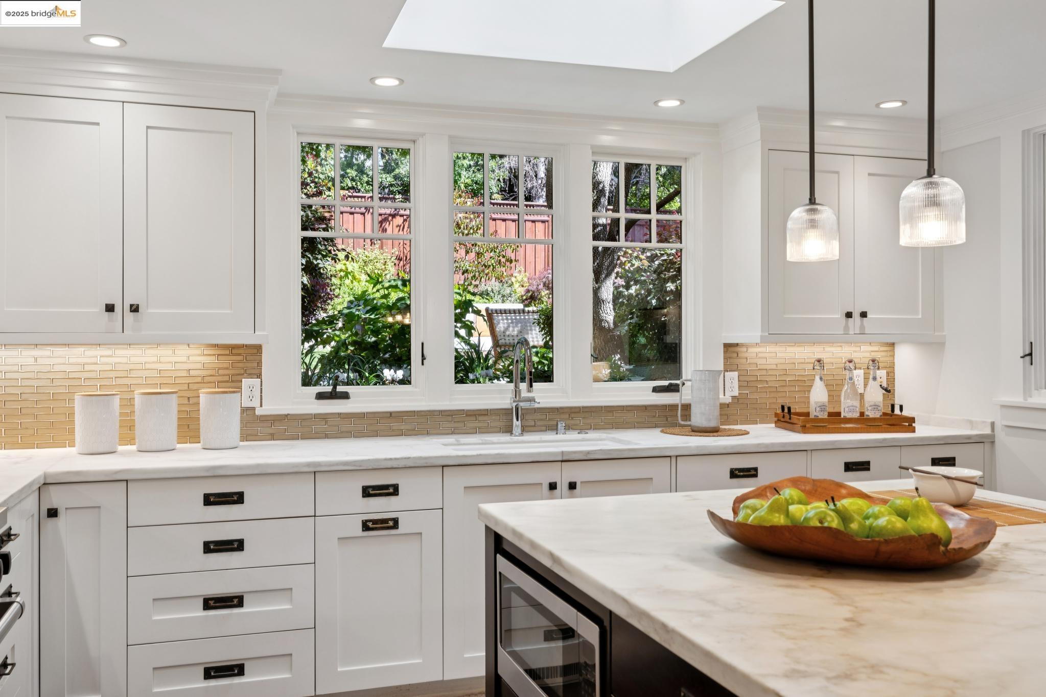 Detail Gallery Image 21 of 58 For 38 Bonita Ave., Piedmont,  CA 94611 - 4 Beds | 3/1 Baths