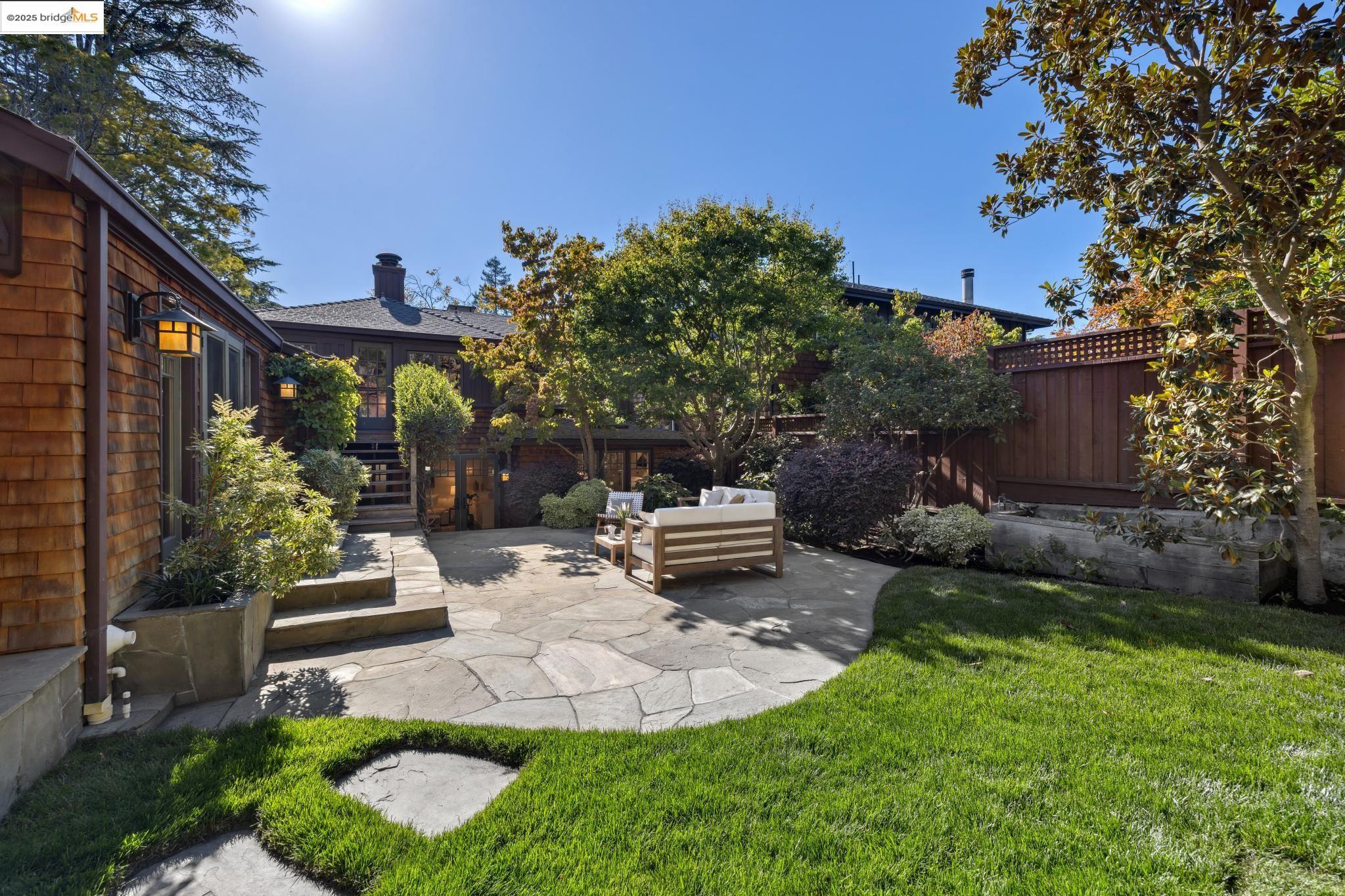 Detail Gallery Image 29 of 58 For 38 Bonita Ave., Piedmont,  CA 94611 - 4 Beds | 3/1 Baths