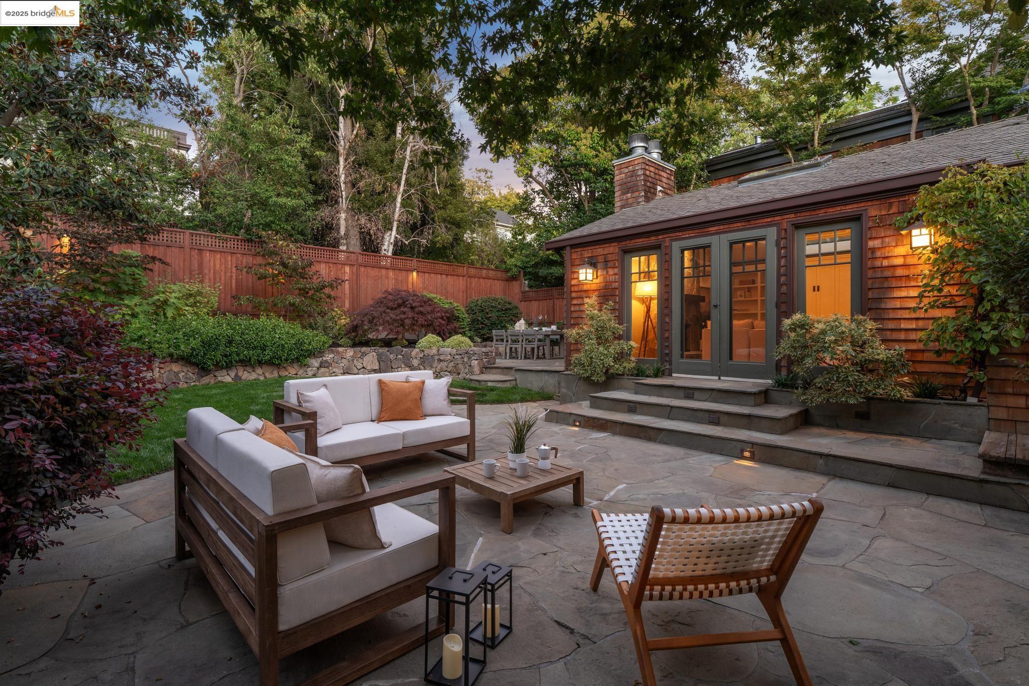 Detail Gallery Image 6 of 58 For 38 Bonita Ave., Piedmont,  CA 94611 - 4 Beds | 3/1 Baths