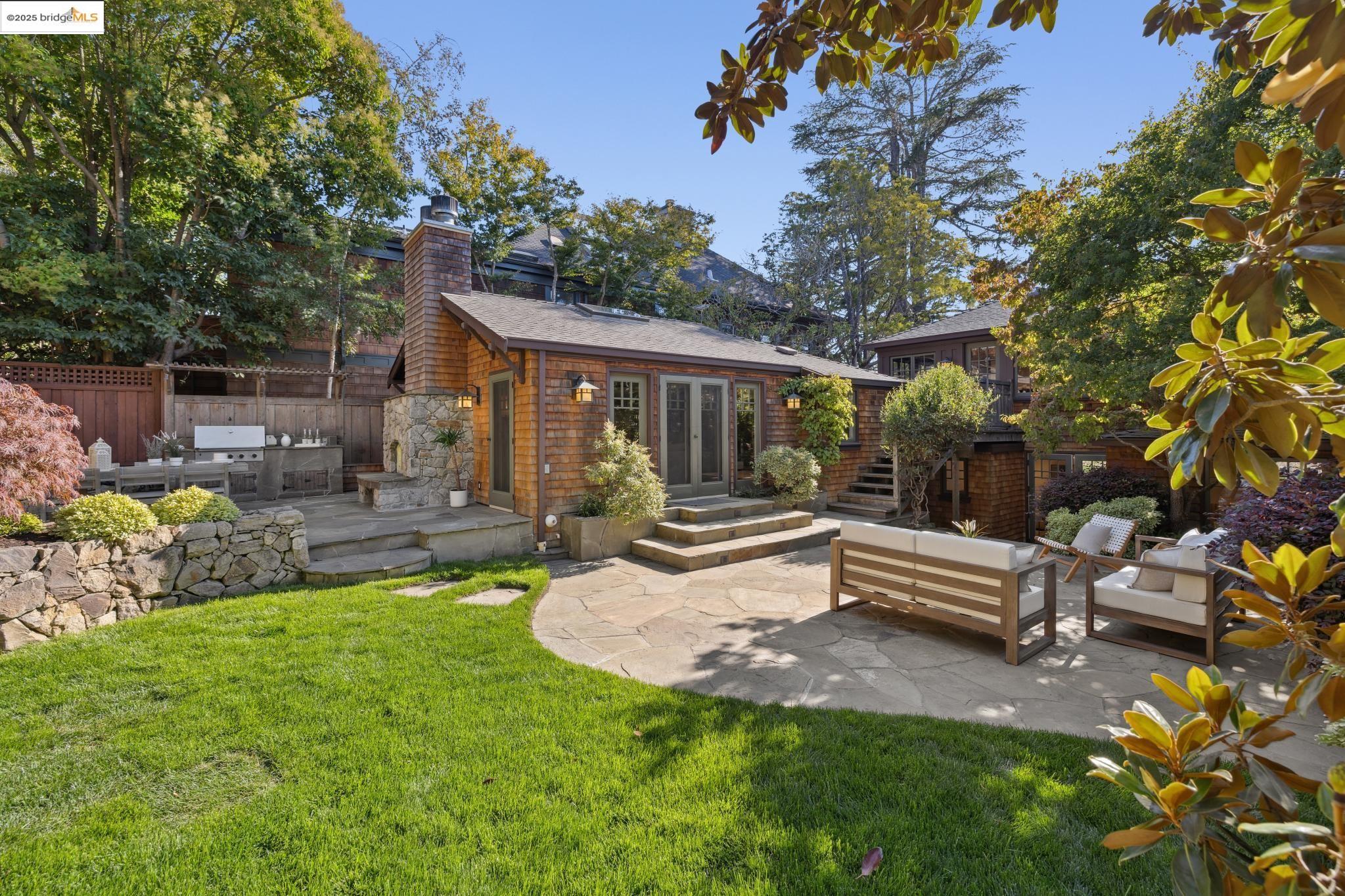 Detail Gallery Image 51 of 58 For 38 Bonita Ave., Piedmont,  CA 94611 - 4 Beds | 3/1 Baths