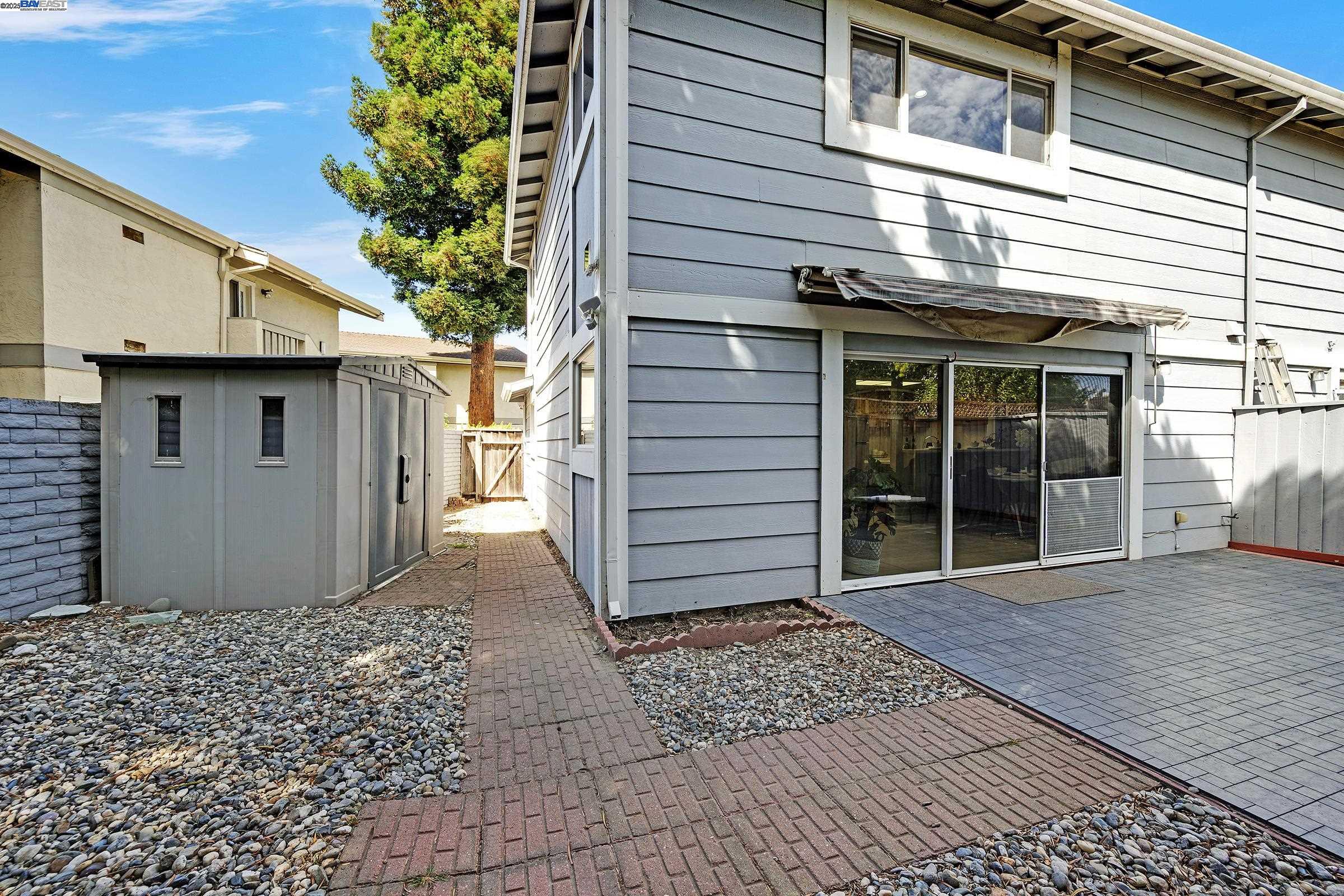 Detail Gallery Image 25 of 33 For 840 Woodgate Dr, San Leandro,  CA 94579 - 2 Beds | 2 Baths