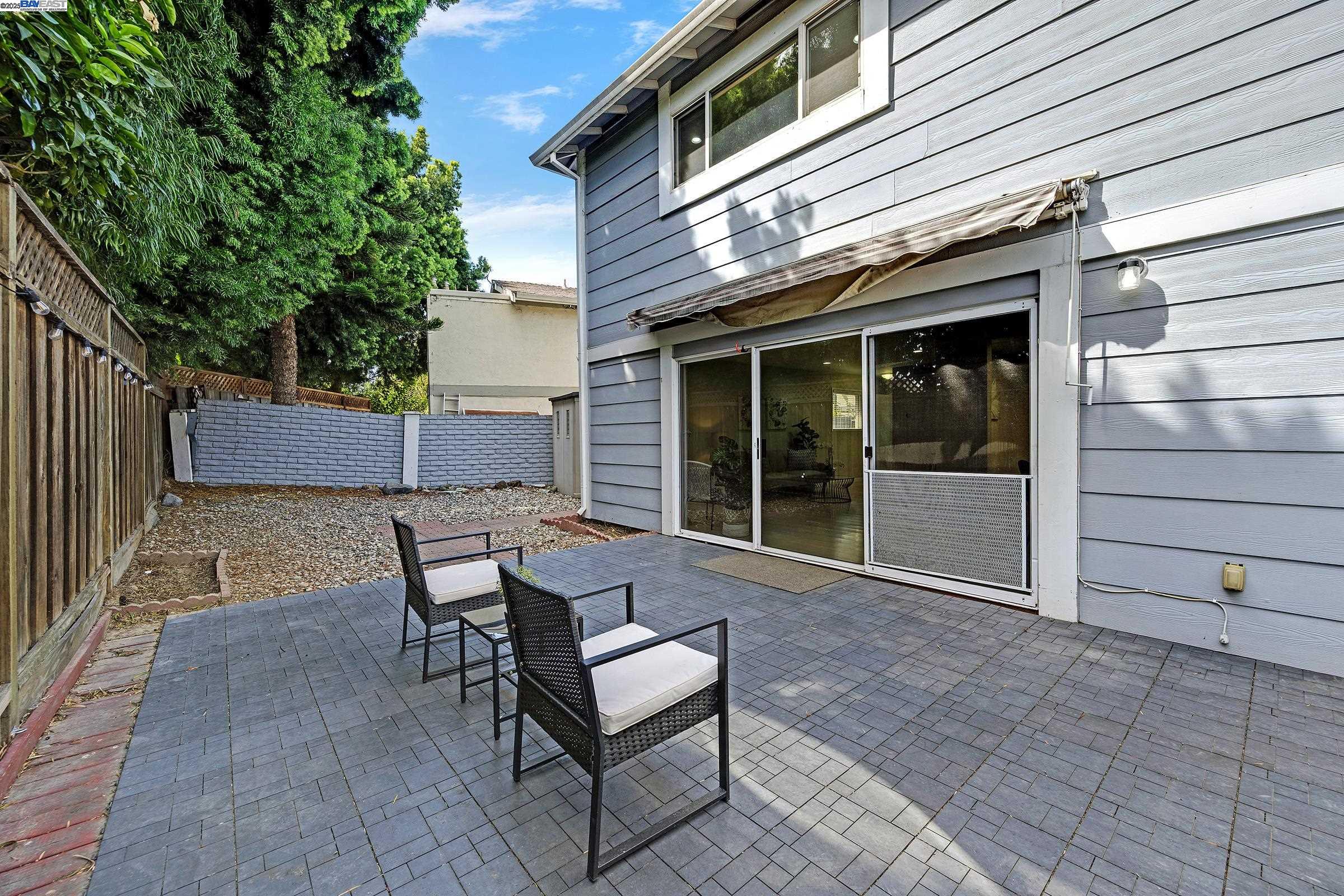 Detail Gallery Image 27 of 33 For 840 Woodgate Dr, San Leandro,  CA 94579 - 2 Beds | 2 Baths