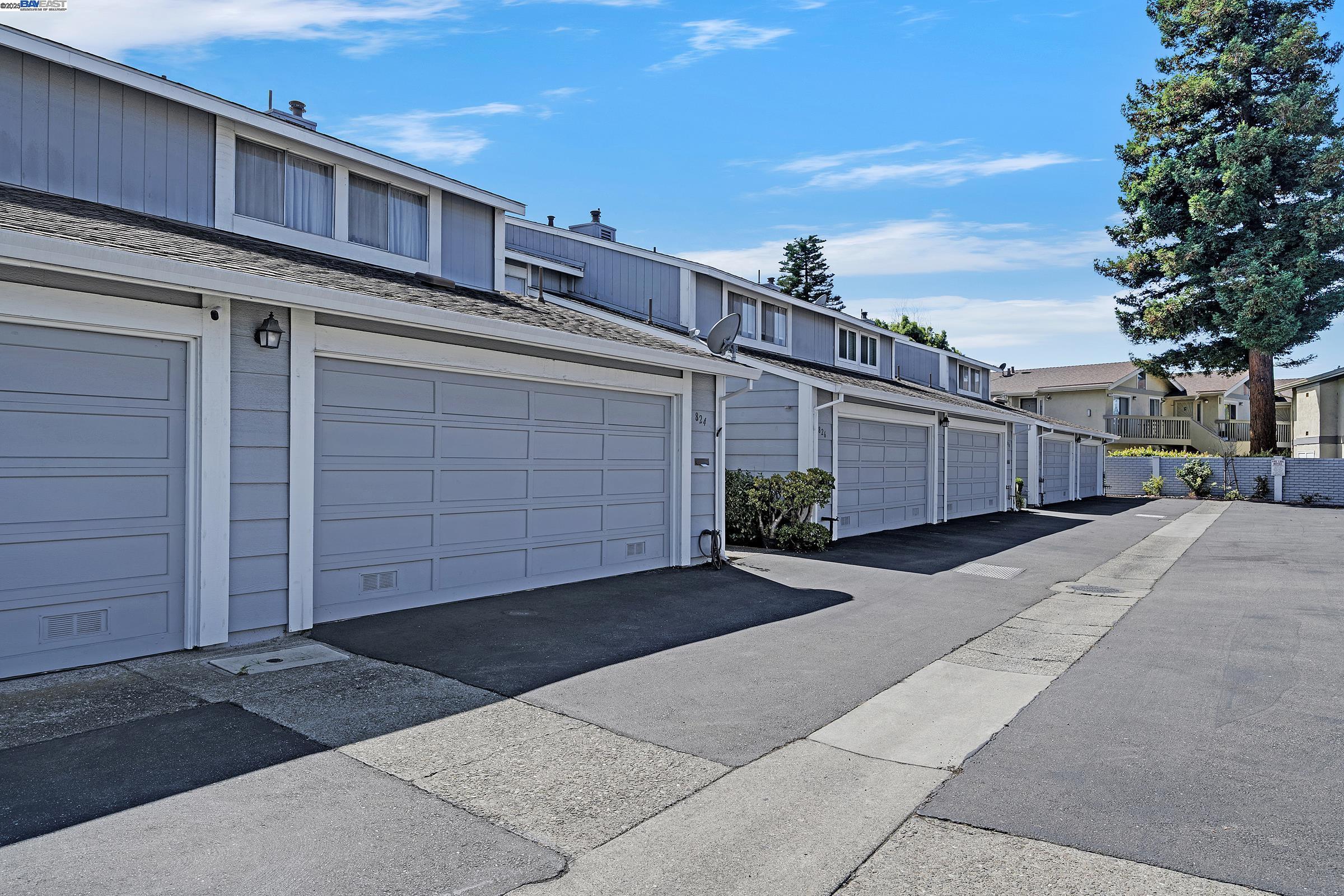 Detail Gallery Image 30 of 33 For 840 Woodgate Dr, San Leandro,  CA 94579 - 2 Beds | 2 Baths