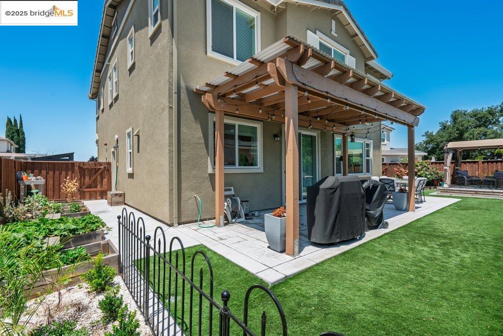 Detail Gallery Image 26 of 49 For 4670 Fuschia Way, Oakley,  CA 94561 - 5 Beds | 3 Baths