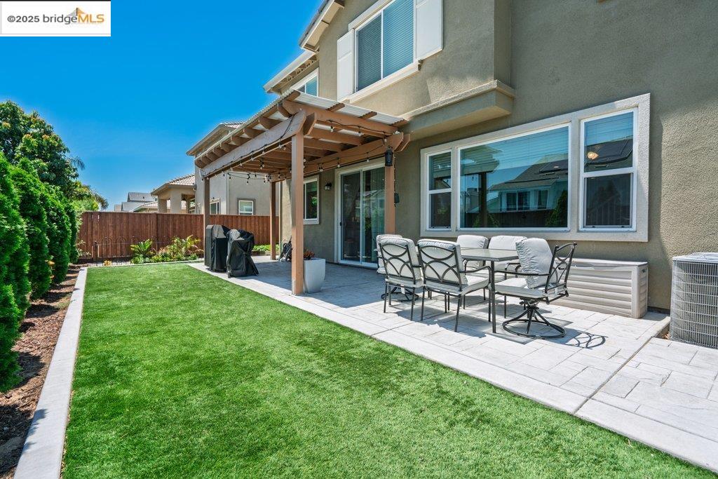 Detail Gallery Image 28 of 49 For 4670 Fuschia Way, Oakley,  CA 94561 - 5 Beds | 3 Baths