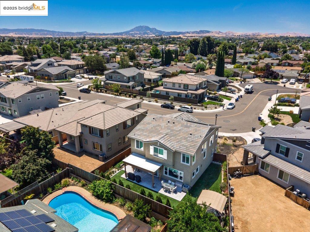 Detail Gallery Image 40 of 49 For 4670 Fuschia Way, Oakley,  CA 94561 - 5 Beds | 3 Baths