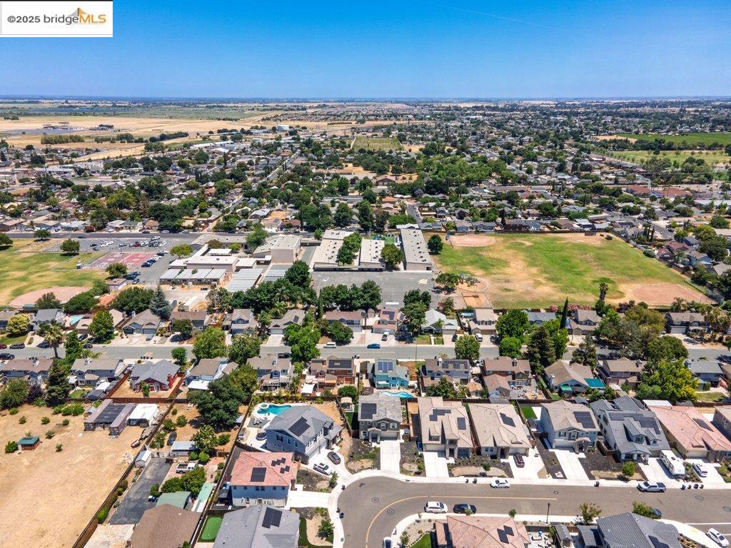 Detail Gallery Image 44 of 49 For 4670 Fuschia Way, Oakley,  CA 94561 - 5 Beds | 3 Baths