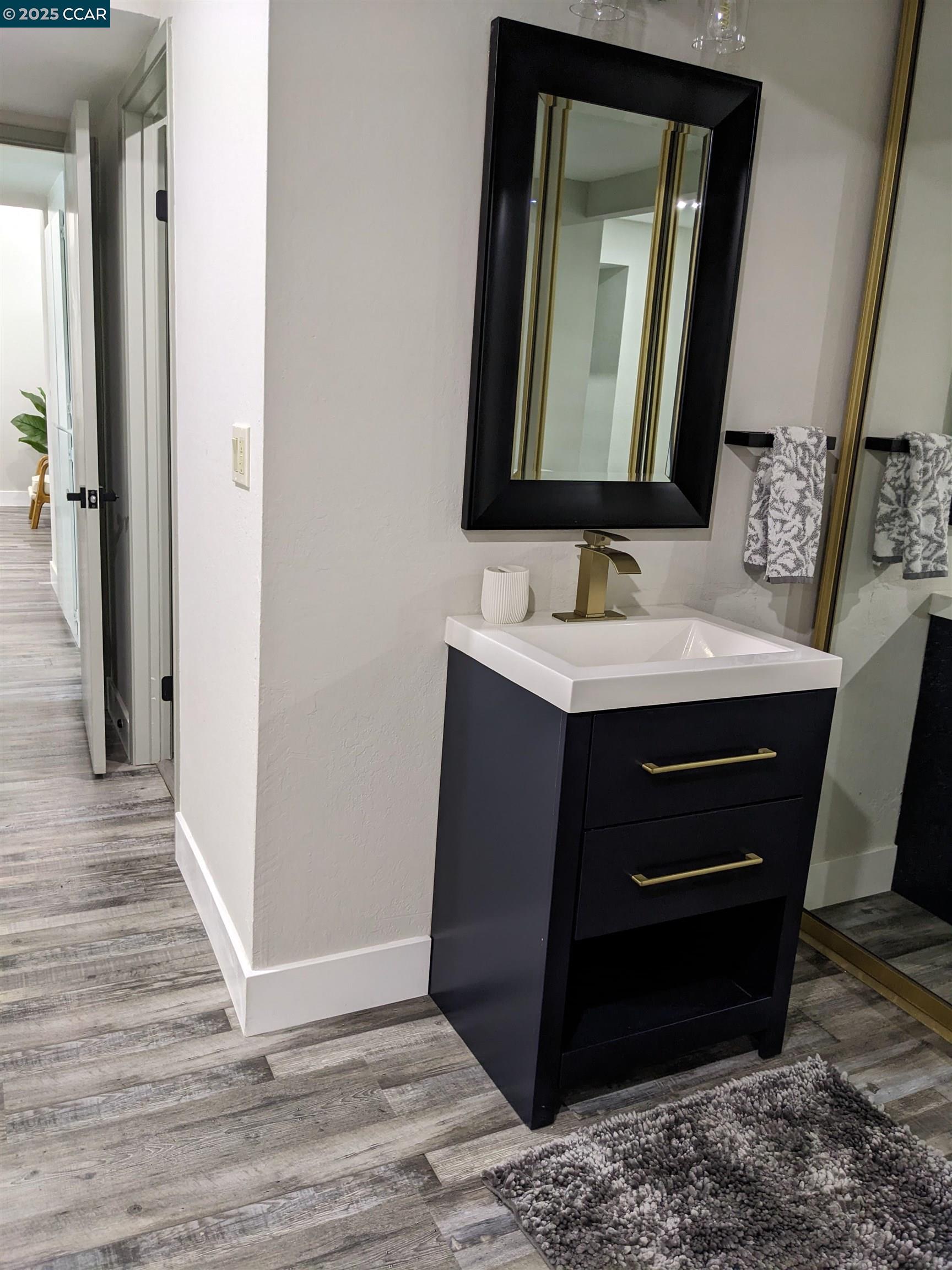 Detail Gallery Image 13 of 18 For 1430 Indian Ln, Concord,  CA 94521 - 2 Beds | 2 Baths