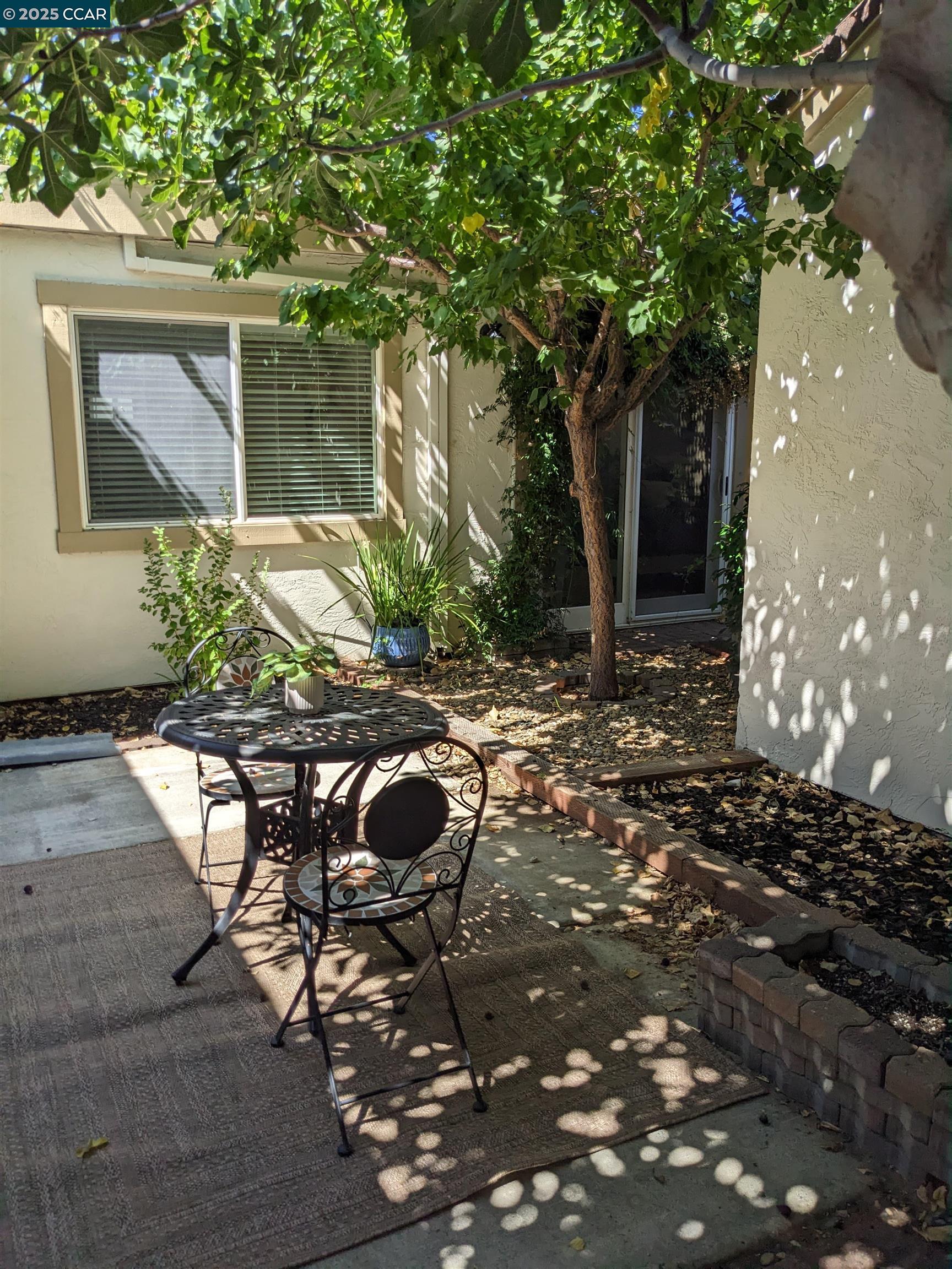 Detail Gallery Image 14 of 18 For 1430 Indian Ln, Concord,  CA 94521 - 2 Beds | 2 Baths