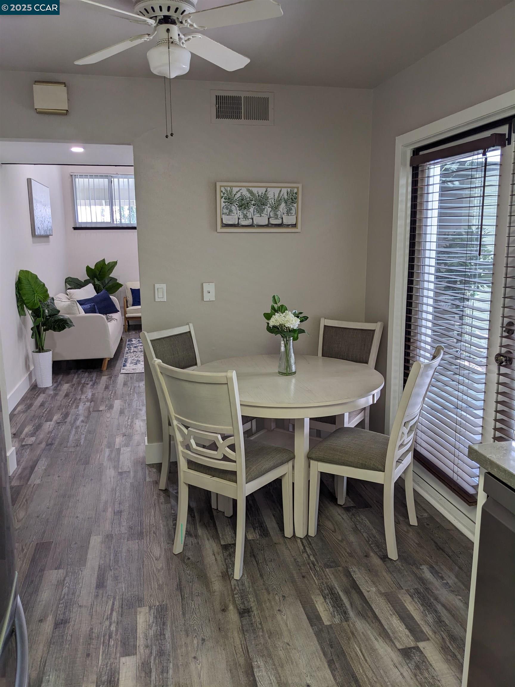 Detail Gallery Image 7 of 18 For 1430 Indian Ln, Concord,  CA 94521 - 2 Beds | 2 Baths