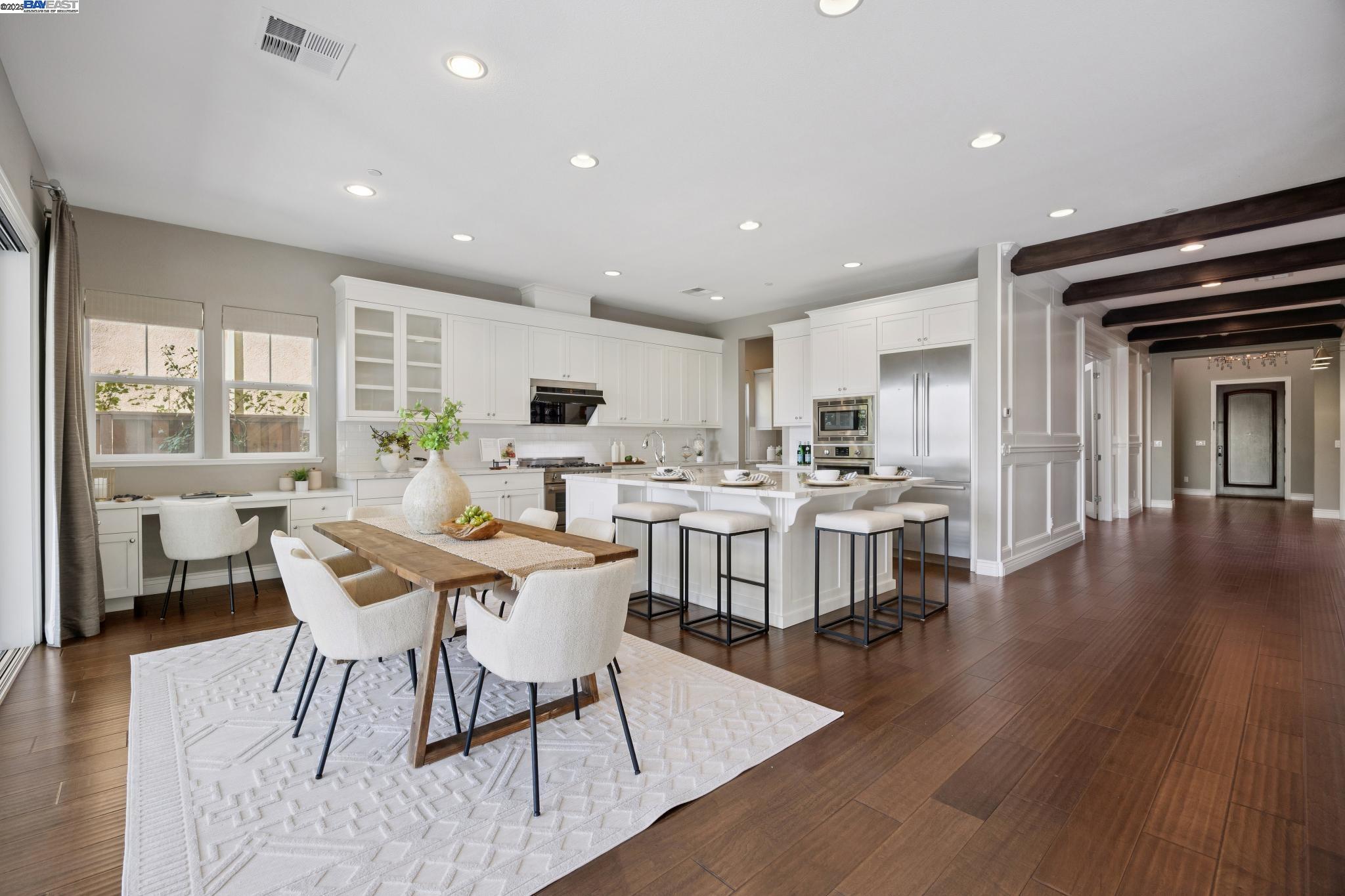 Detail Gallery Image 12 of 60 For 29 Country Club Dr, Hayward,  CA 94542 - 5 Beds | 4/1 Baths