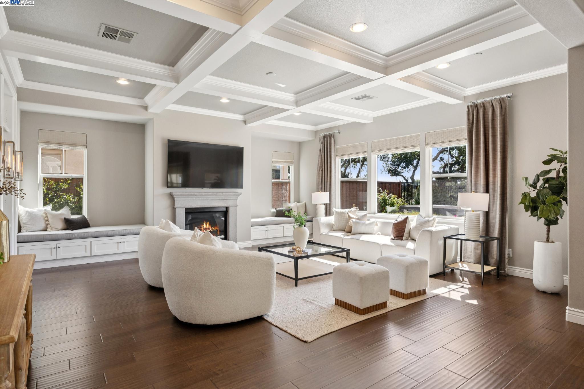 Detail Gallery Image 17 of 60 For 29 Country Club Dr, Hayward,  CA 94542 - 5 Beds | 4/1 Baths