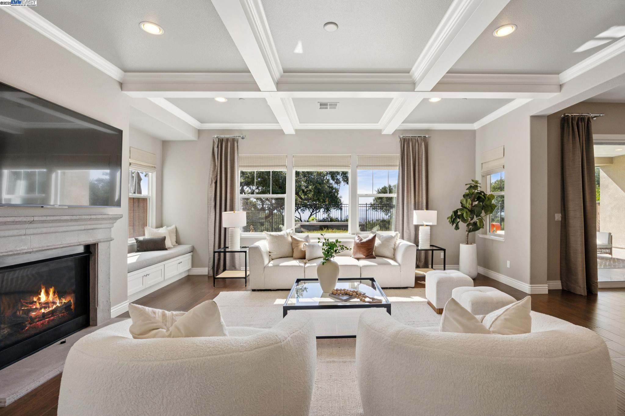 Detail Gallery Image 19 of 60 For 29 Country Club Dr, Hayward,  CA 94542 - 5 Beds | 4/1 Baths