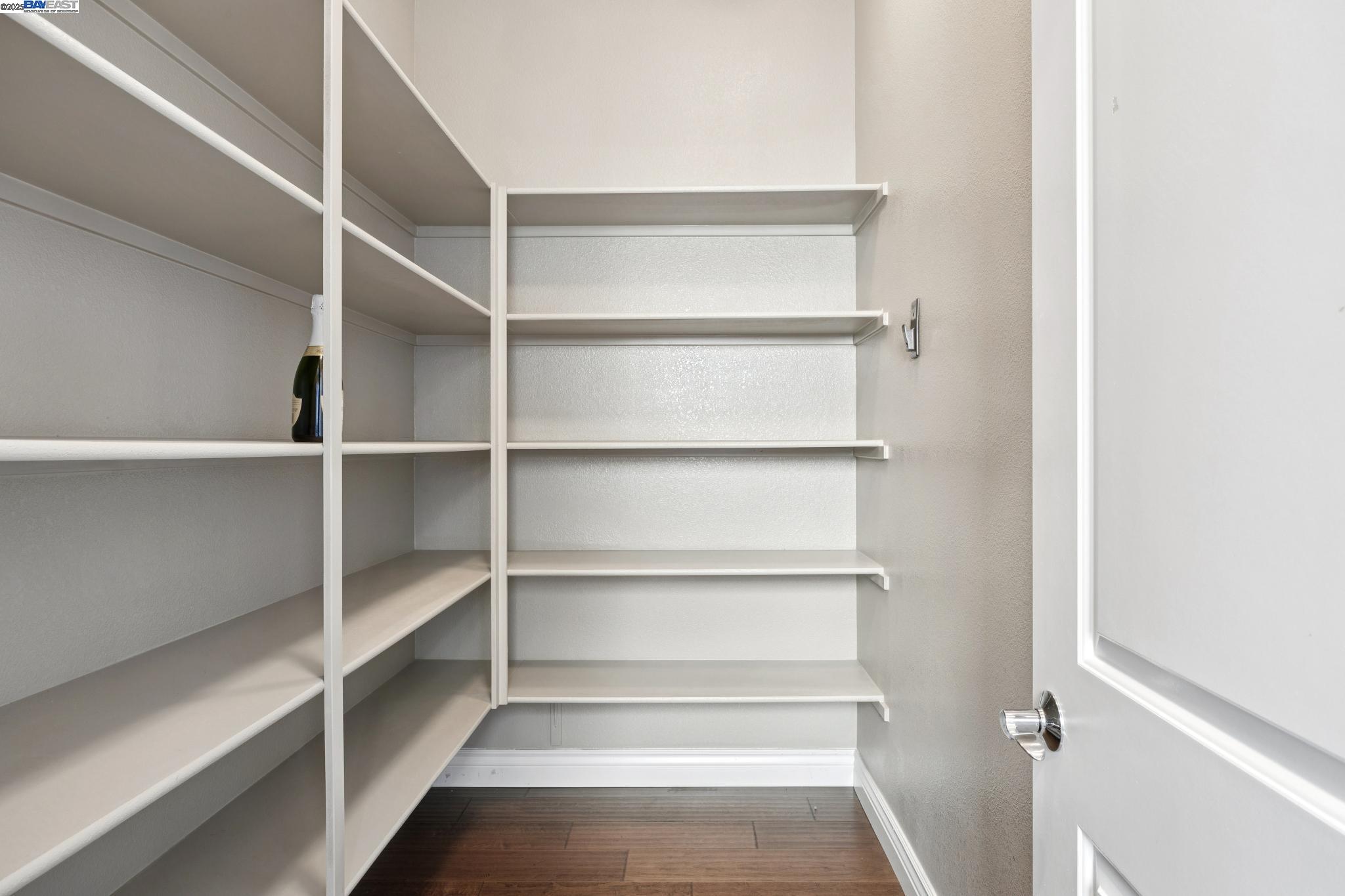 Detail Gallery Image 25 of 60 For 29 Country Club Dr, Hayward,  CA 94542 - 5 Beds | 4/1 Baths