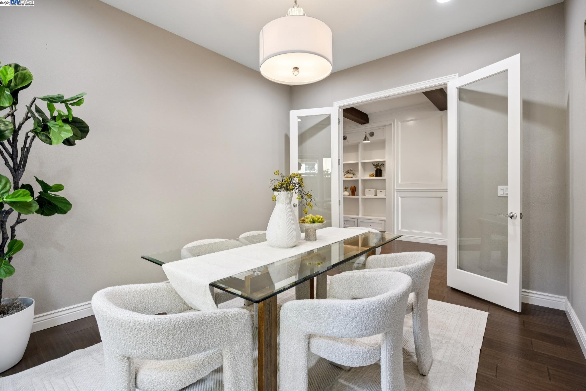 Detail Gallery Image 4 of 60 For 29 Country Club Dr, Hayward,  CA 94542 - 5 Beds | 4/1 Baths