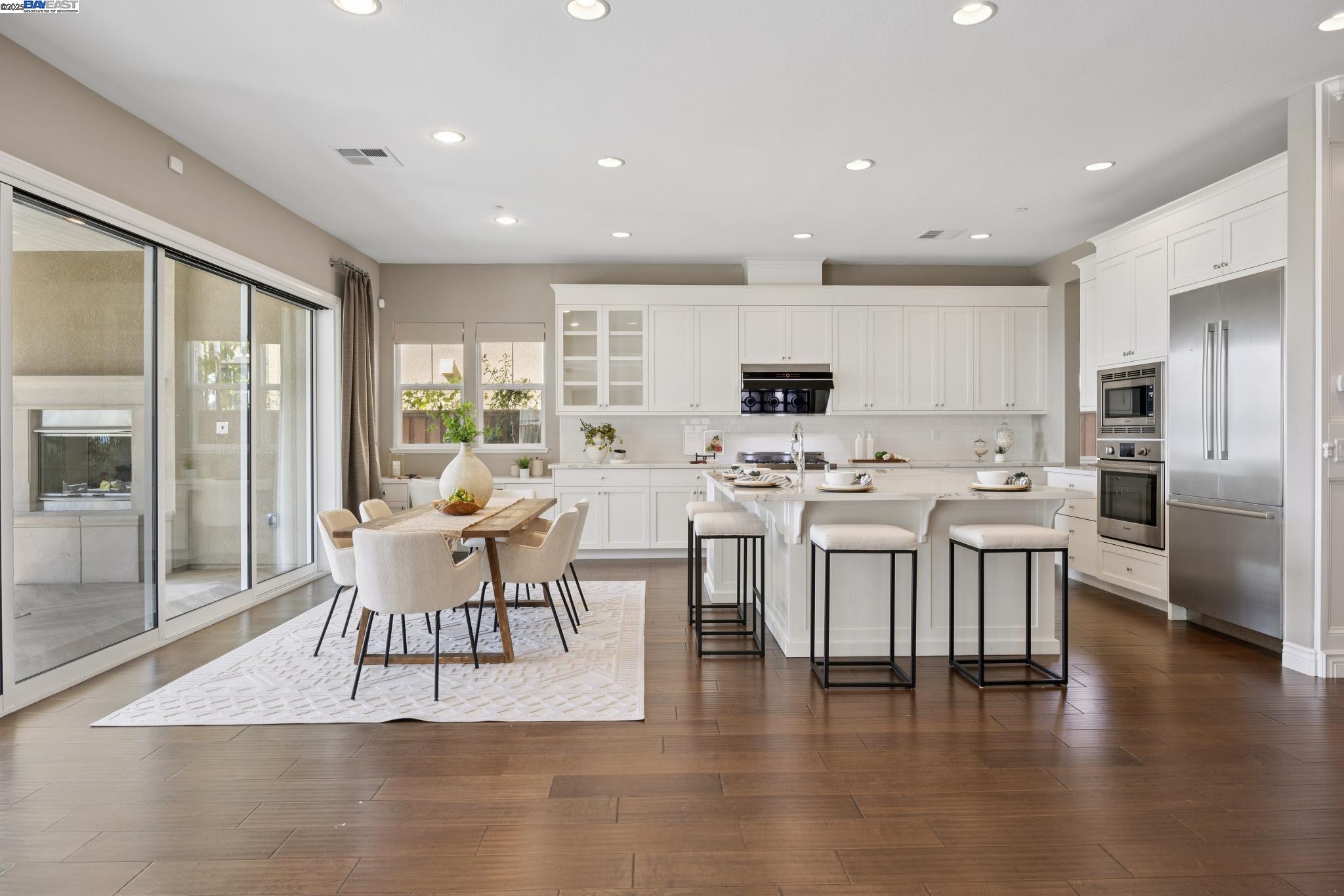 Detail Gallery Image 6 of 60 For 29 Country Club Dr, Hayward,  CA 94542 - 5 Beds | 4/1 Baths