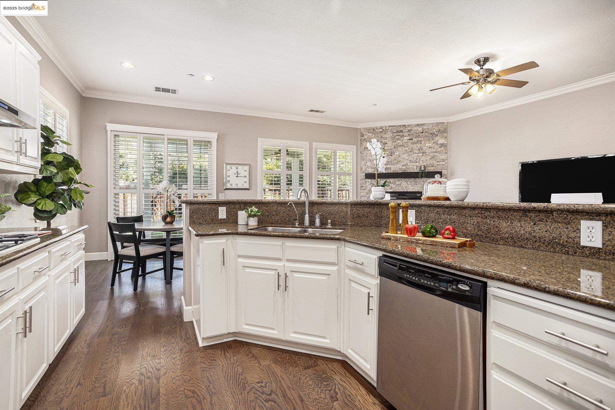 Detail Gallery Image 12 of 43 For 173 Pescara Blvd, Brentwood,  CA 94513 - 4 Beds | 3 Baths