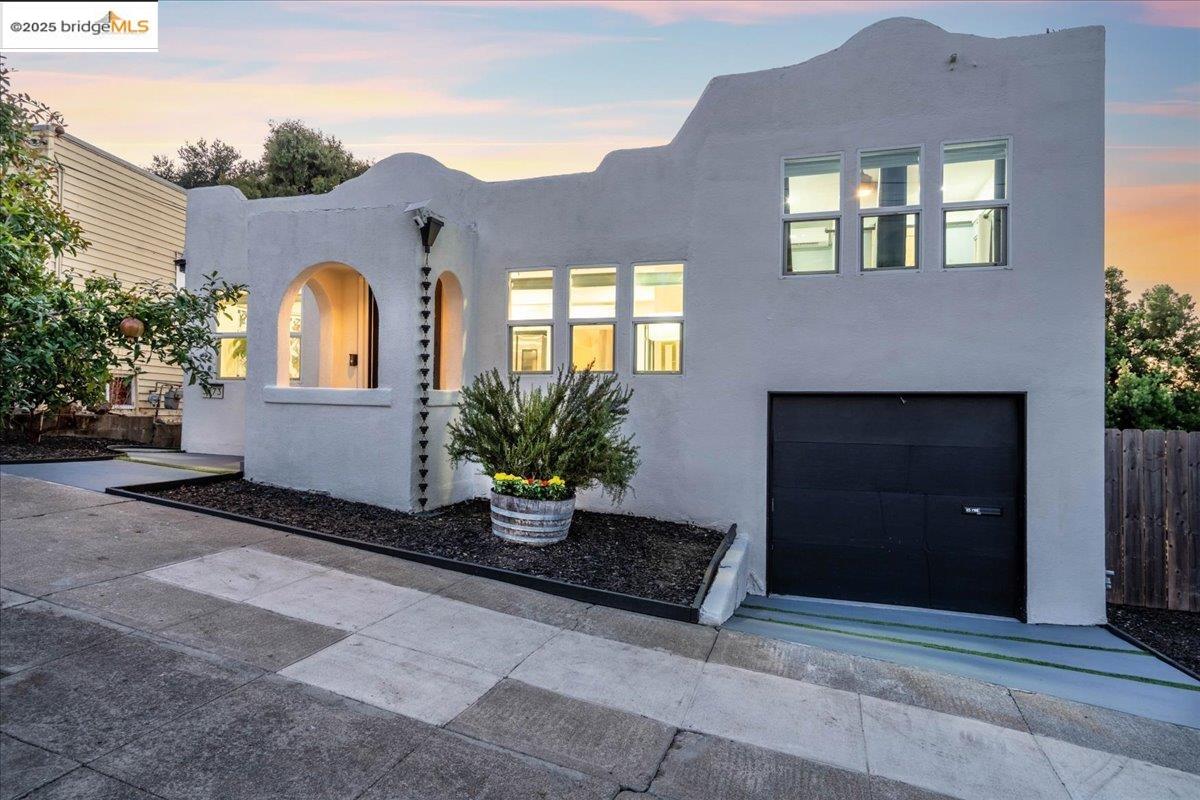 Detail Gallery Image 2 of 60 For 3473 Birdsall Ave, Oakland,  CA 94619 - 2 Beds | 1 Baths