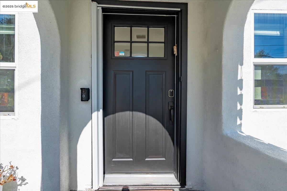 Detail Gallery Image 12 of 60 For 3473 Birdsall Ave, Oakland,  CA 94619 - 2 Beds | 1 Baths