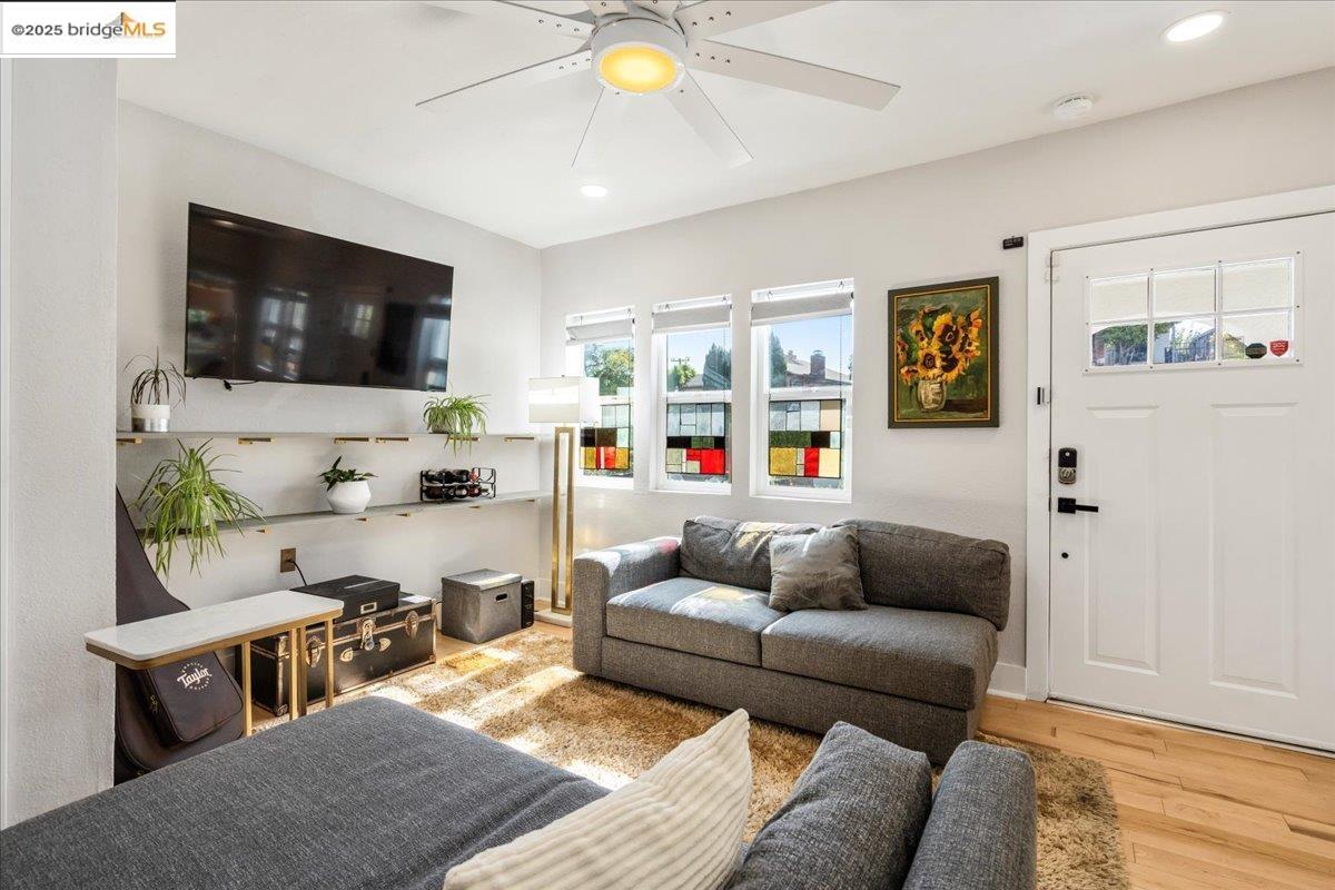 Detail Gallery Image 20 of 60 For 3473 Birdsall Ave, Oakland,  CA 94619 - 2 Beds | 1 Baths