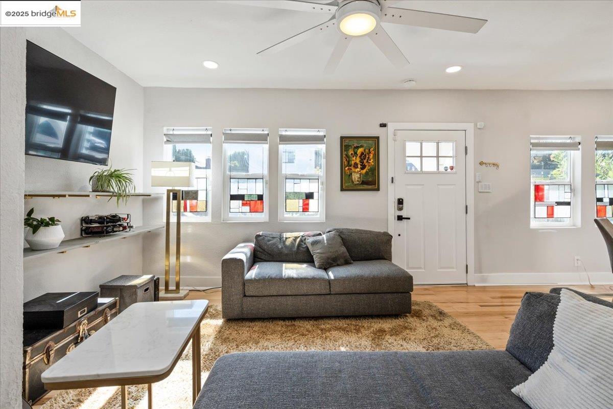 Detail Gallery Image 21 of 60 For 3473 Birdsall Ave, Oakland,  CA 94619 - 2 Beds | 1 Baths