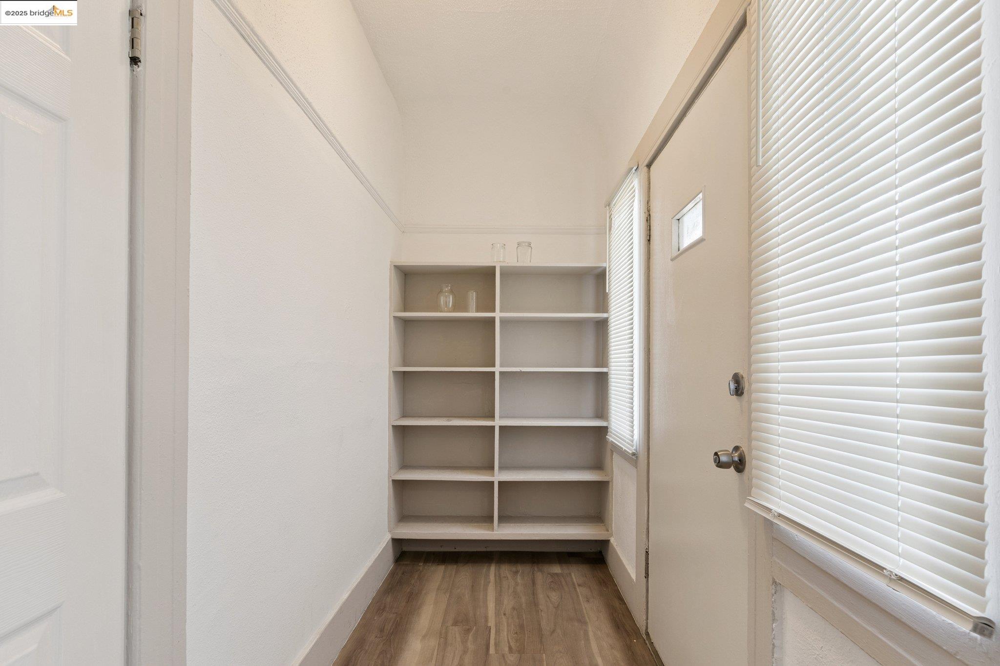 Detail Gallery Image 15 of 25 For 2322 E 21st St, Oakland,  CA 94601 - 3 Beds | 2/1 Baths