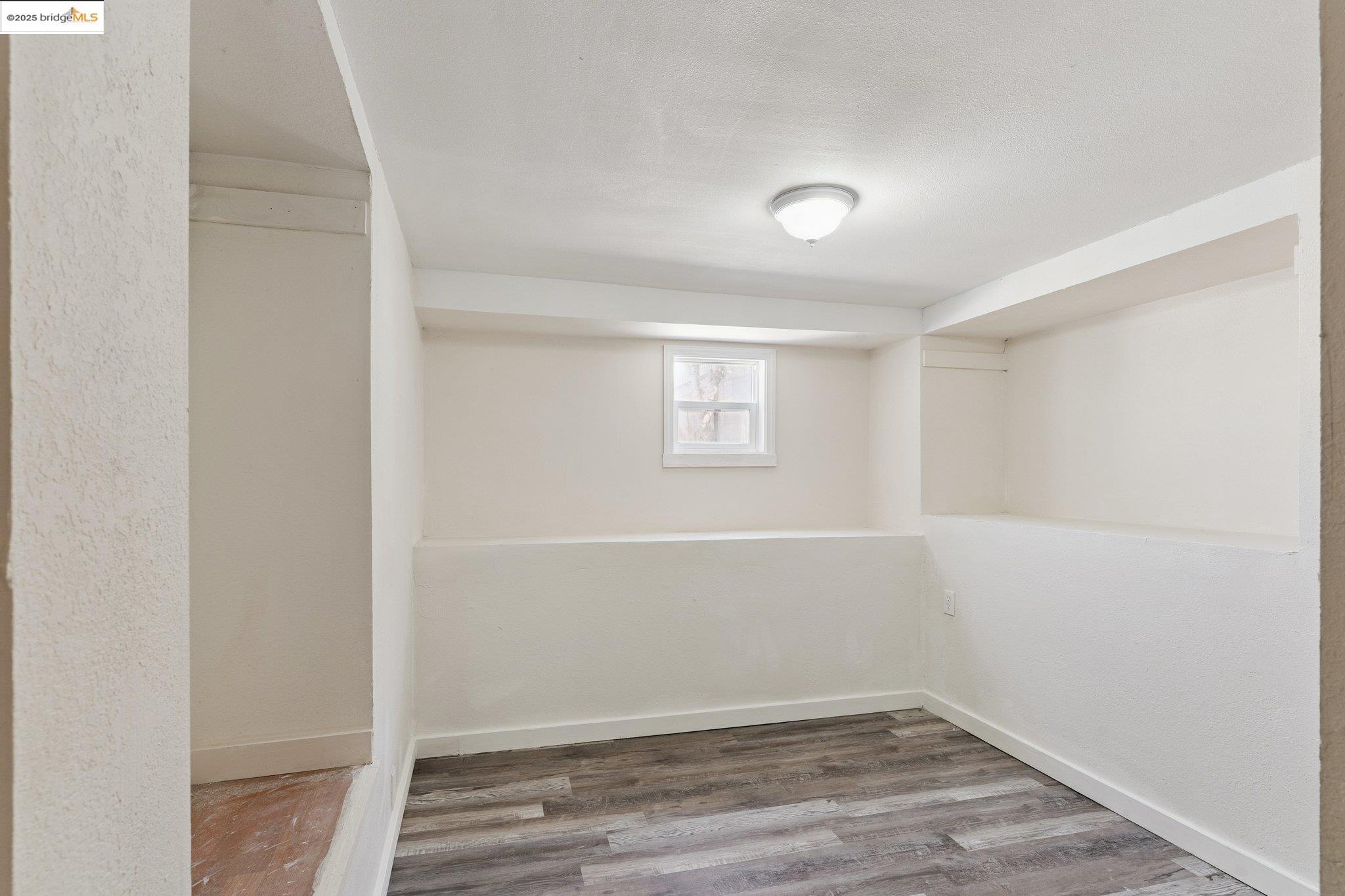 Detail Gallery Image 17 of 25 For 2322 E 21st St, Oakland,  CA 94601 - 3 Beds | 2/1 Baths