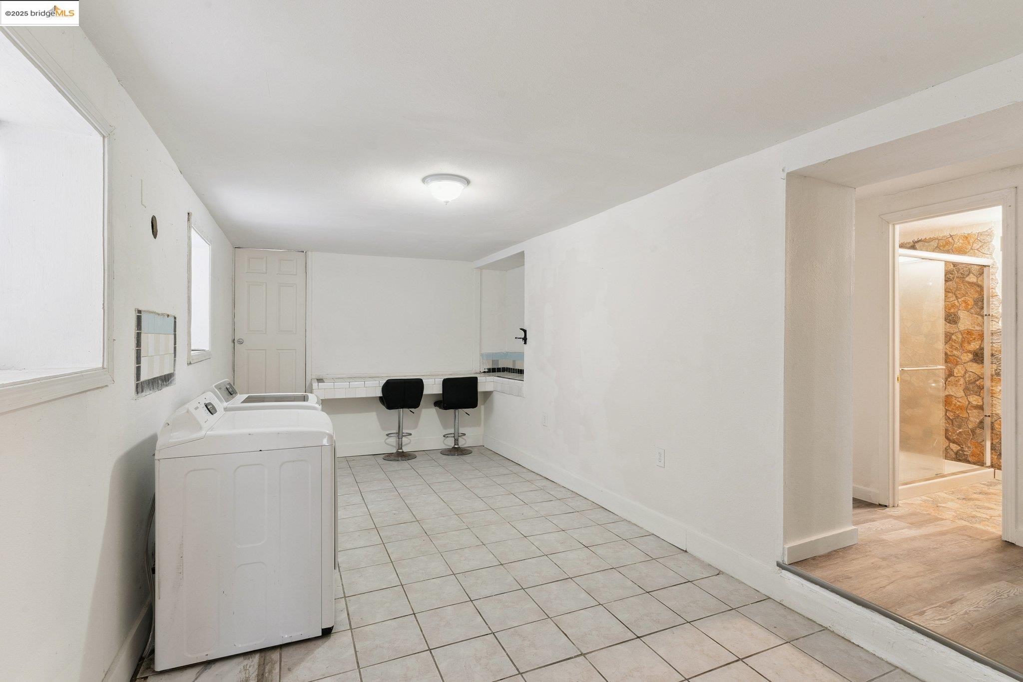 Detail Gallery Image 21 of 25 For 2322 E 21st St, Oakland,  CA 94601 - 3 Beds | 2/1 Baths