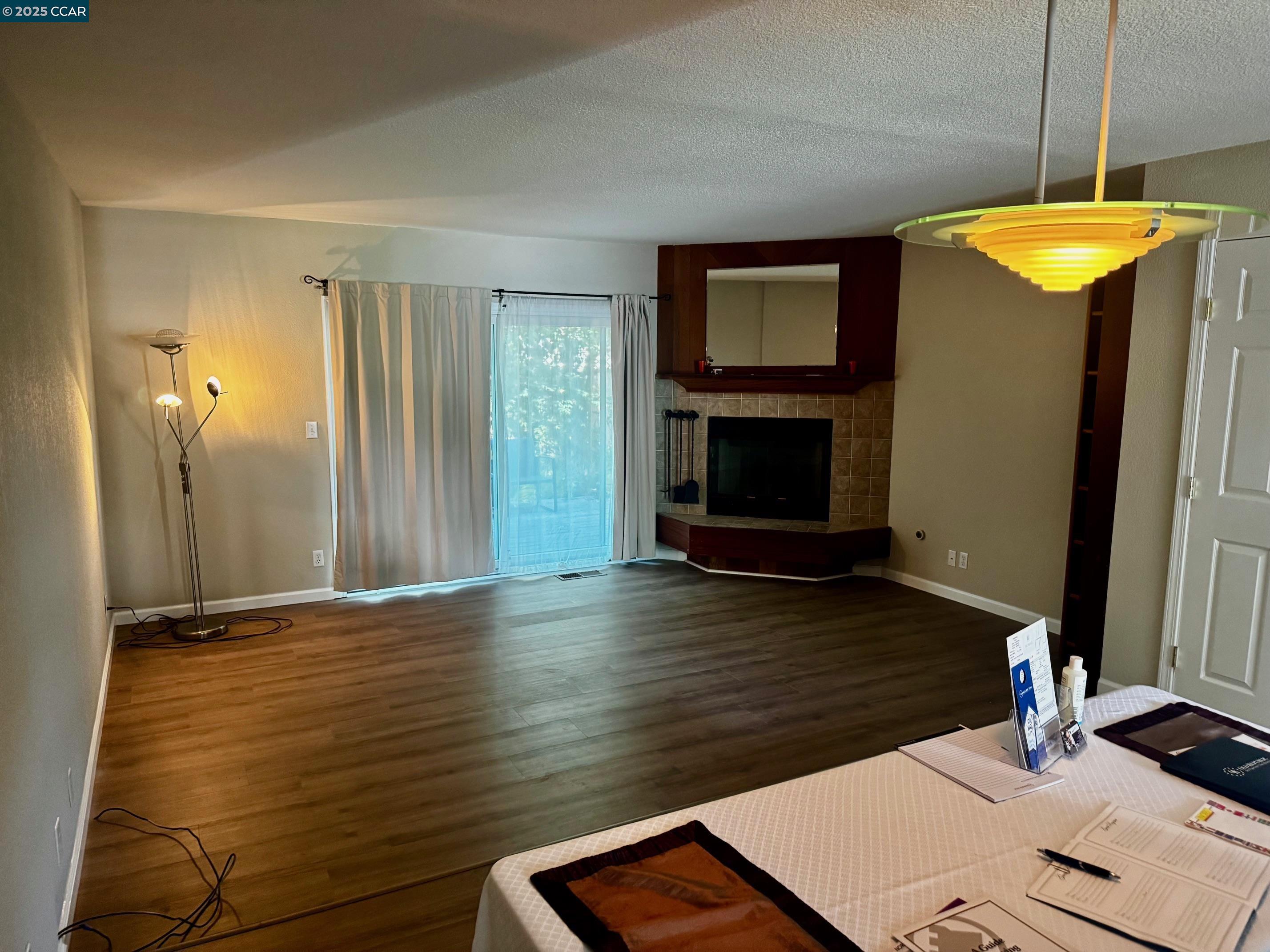 Detail Gallery Image 3 of 17 For Mayhew Ct, Walnut Creek,  CA 94597 - 2 Beds | 1/1 Baths