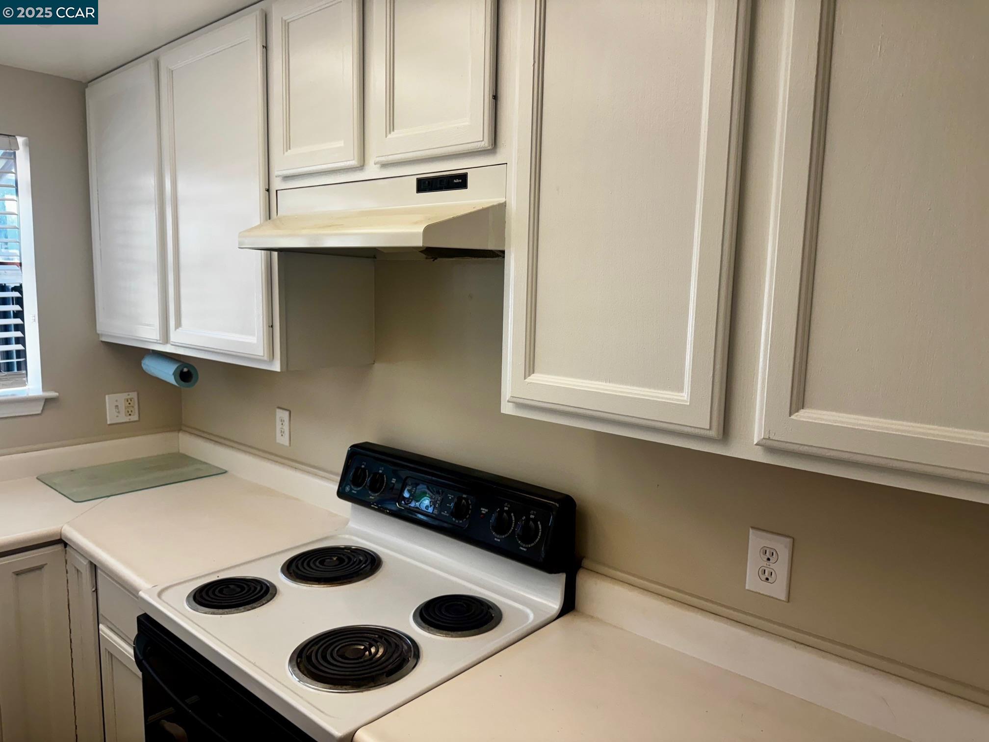 Detail Gallery Image 5 of 17 For Mayhew Ct, Walnut Creek,  CA 94597 - 2 Beds | 1/1 Baths