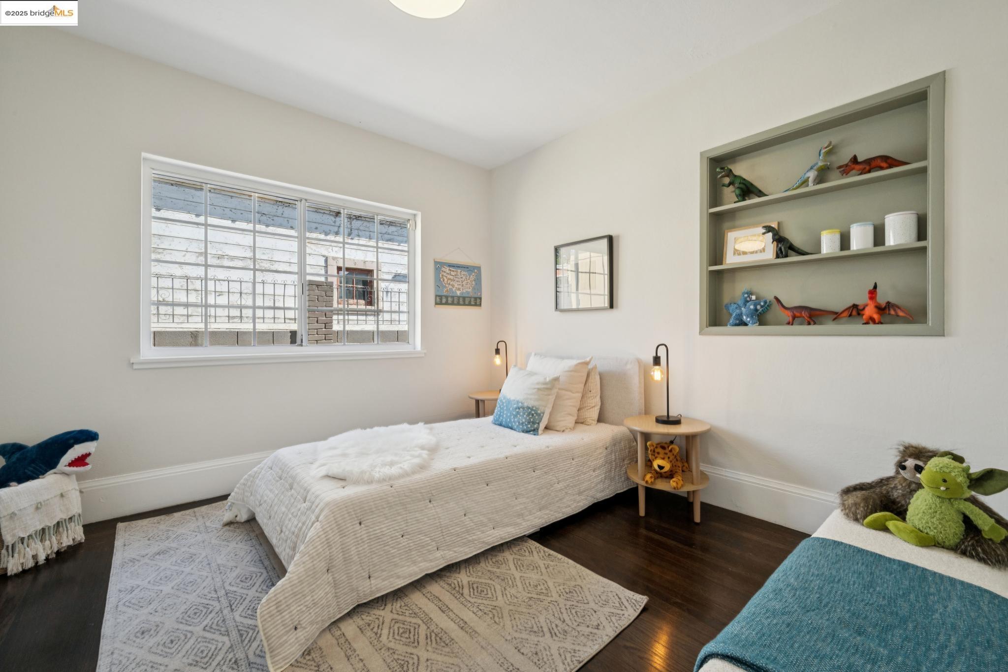 Detail Gallery Image 26 of 32 For 2937 Bona, Oakland,  CA 94601-2709 - 2 Beds | 1 Baths