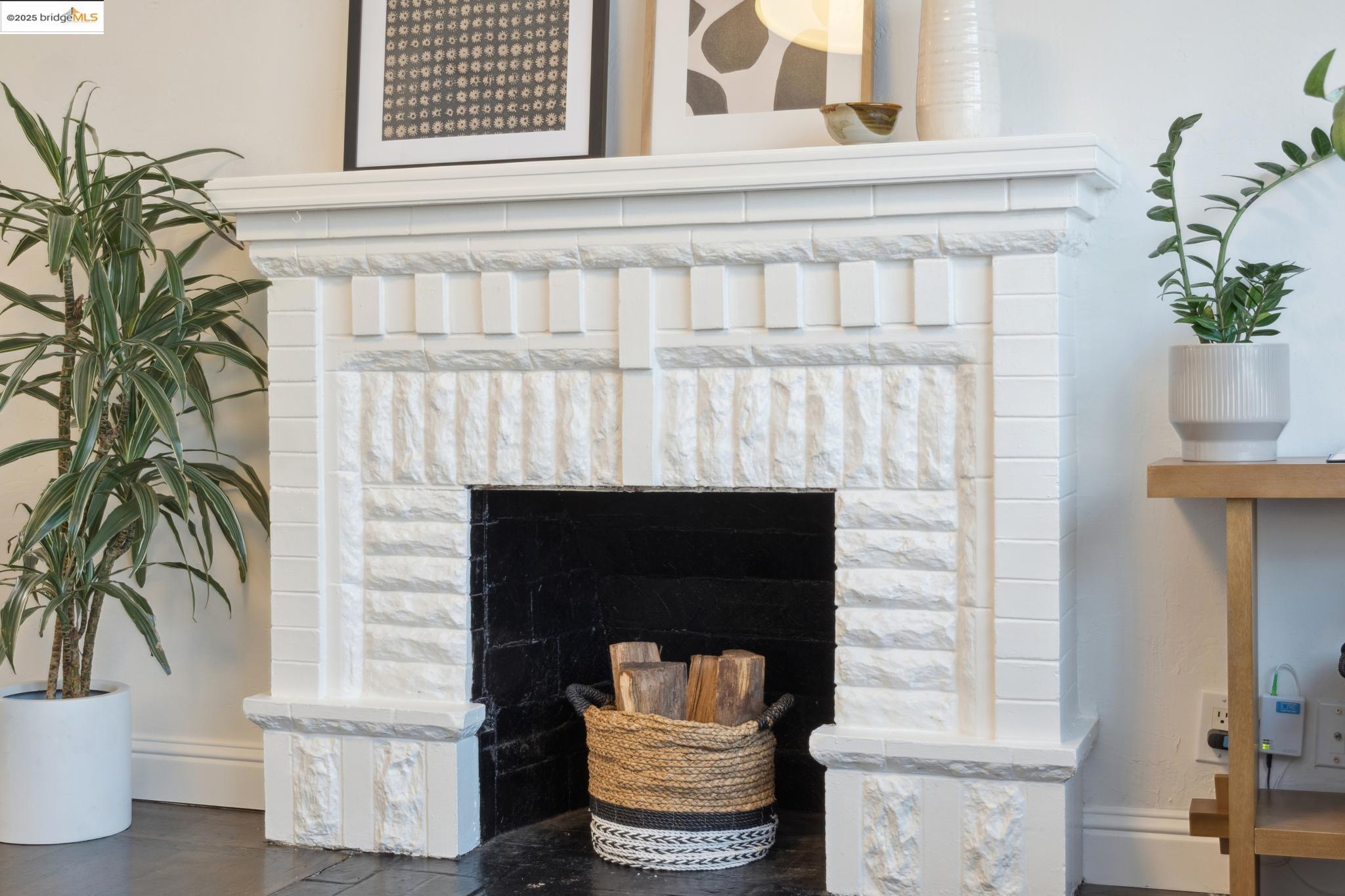 Detail Gallery Image 7 of 32 For 2937 Bona, Oakland,  CA 94601-2709 - 2 Beds | 1 Baths