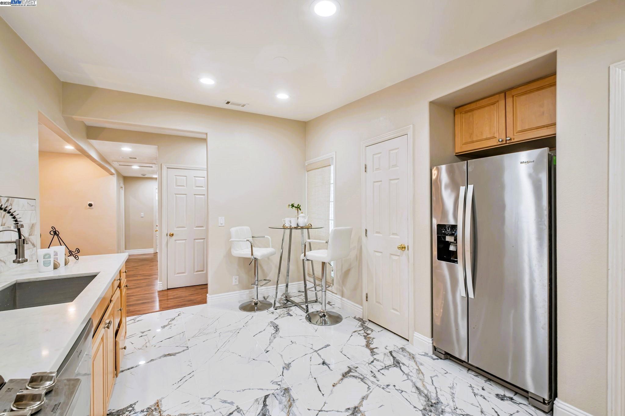 Detail Gallery Image 6 of 40 For 3757 Savannah Rd, Fremont,  CA 94538 - 4 Beds | 3 Baths
