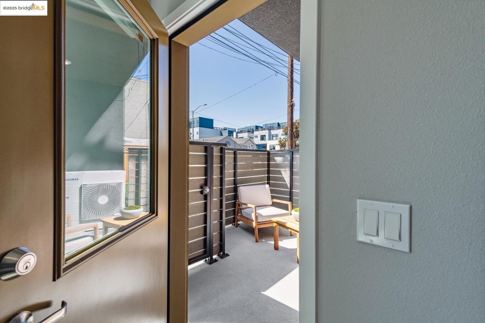 Detail Gallery Image 24 of 28 For 2400 Adeline St #303,  Oakland,  CA 94607 - 1 Beds | 1 Baths